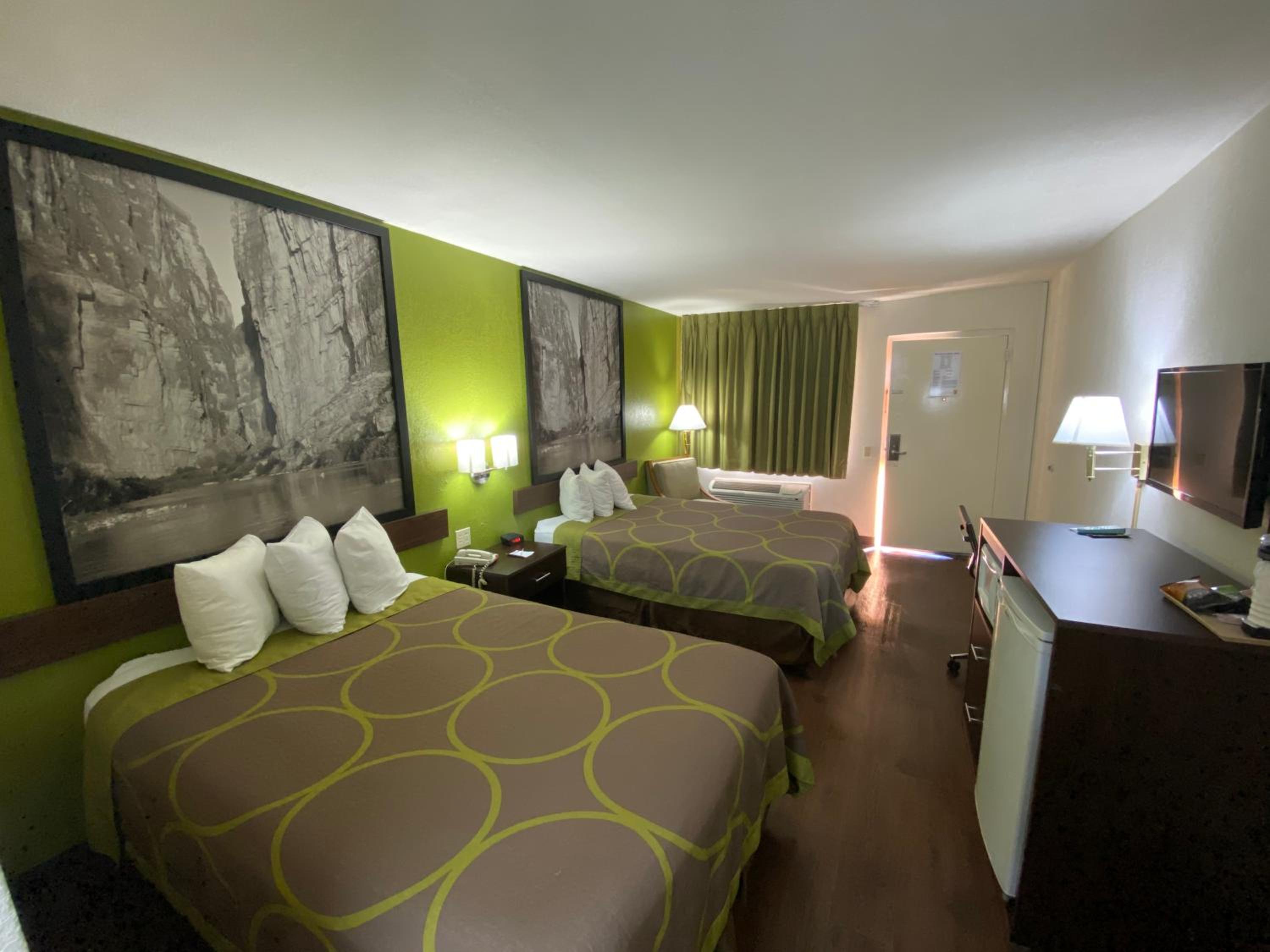 Double Room with Two Double Beds - Smoking - Photo 6