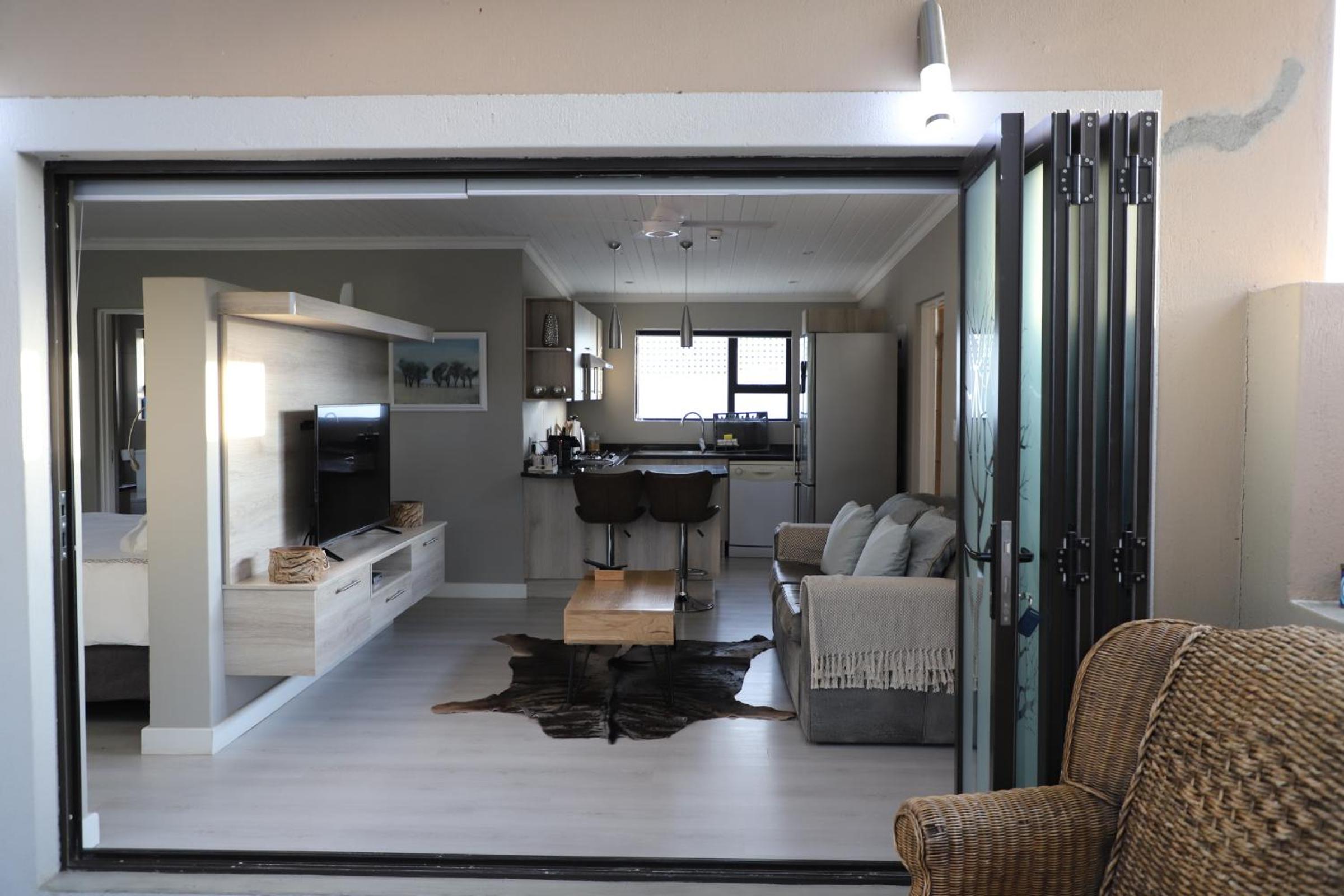 One-Bedroom Apartment - Photo 1