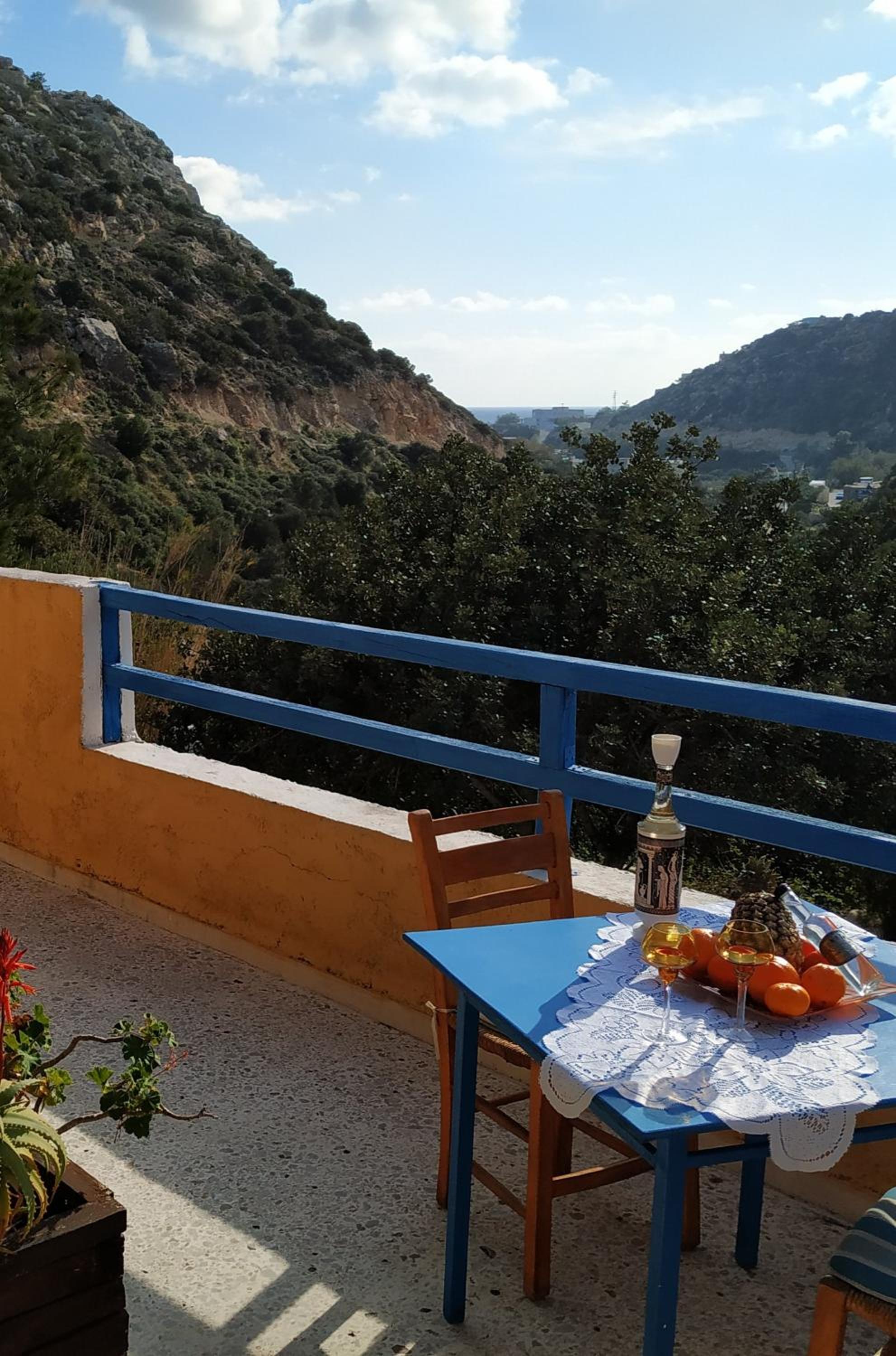 Deluxe Double Room with Balcony - Photo 21