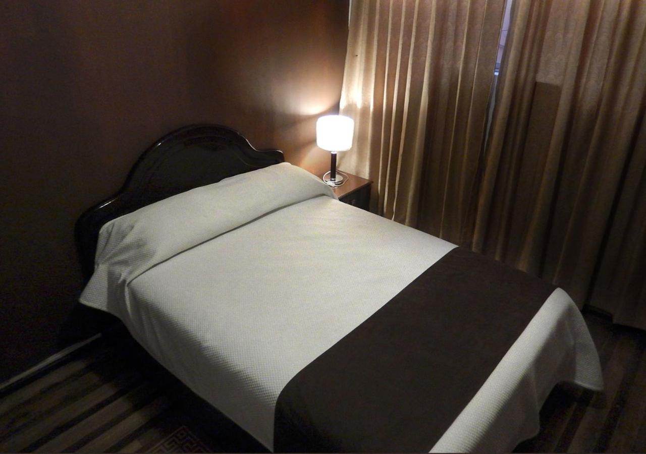 Double or Twin Room with Shared Bathroom photo 1