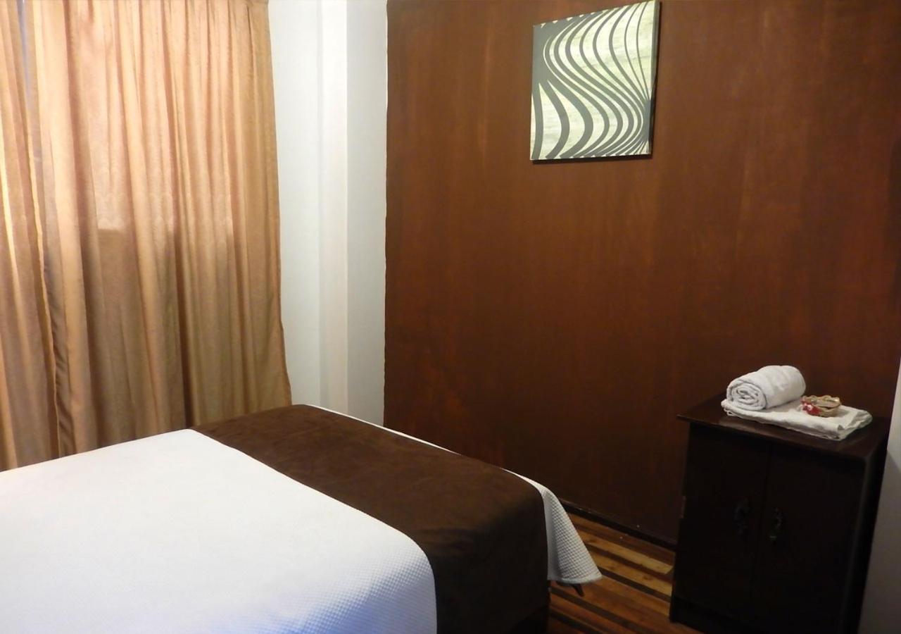 Double or Twin Room with Shared Bathroom photo 2
