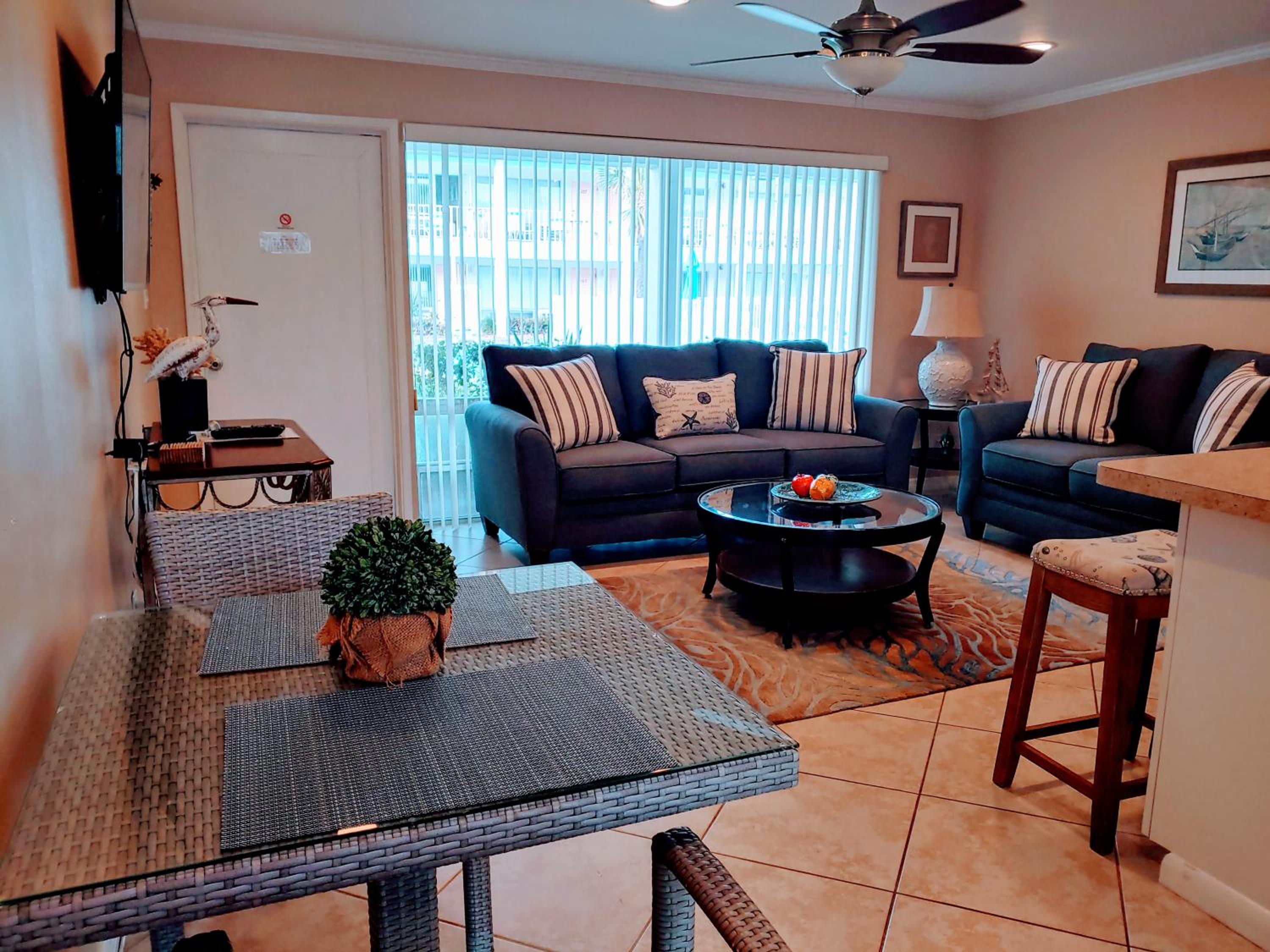 Apartment with Garden View 108