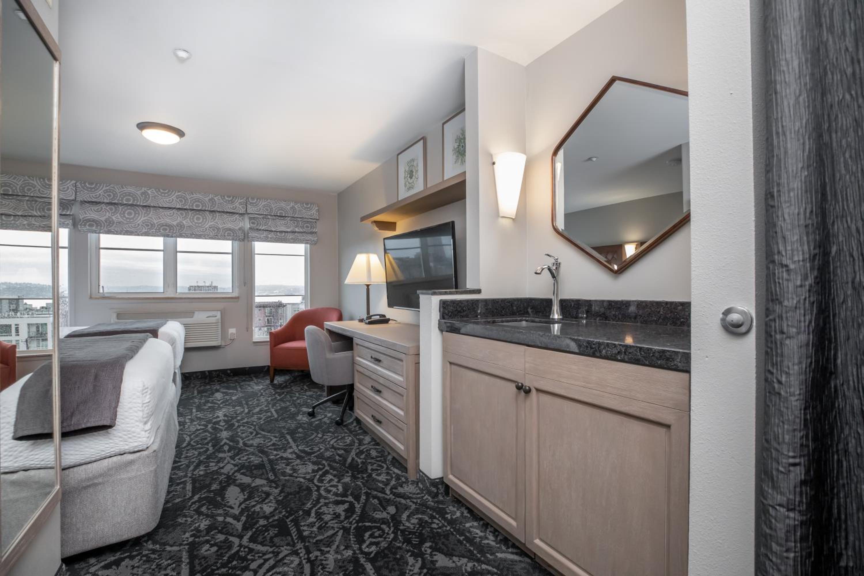 Double Room with Two Double Beds thumbnail 6