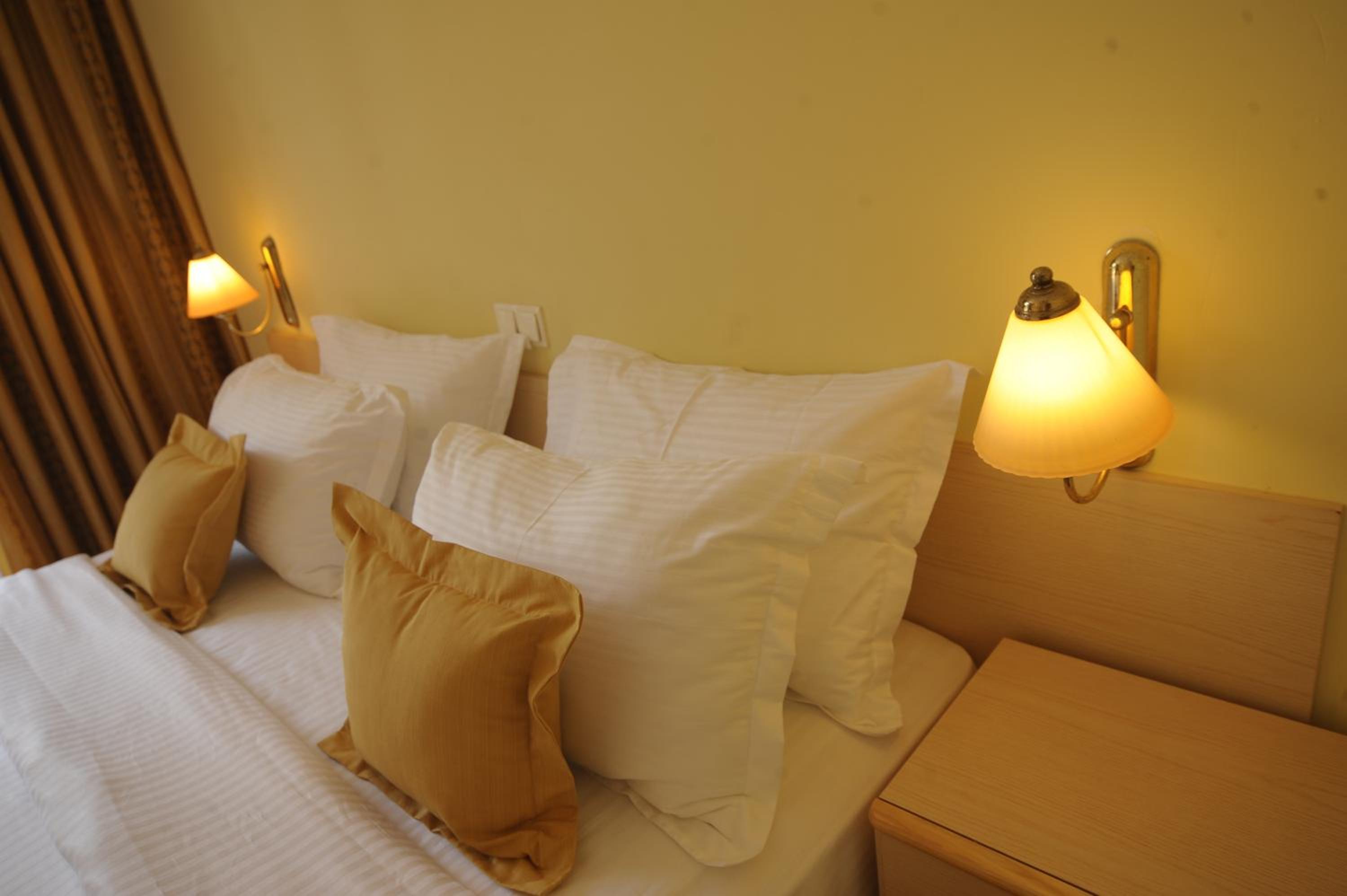 Double or Twin Room - Photo 1
