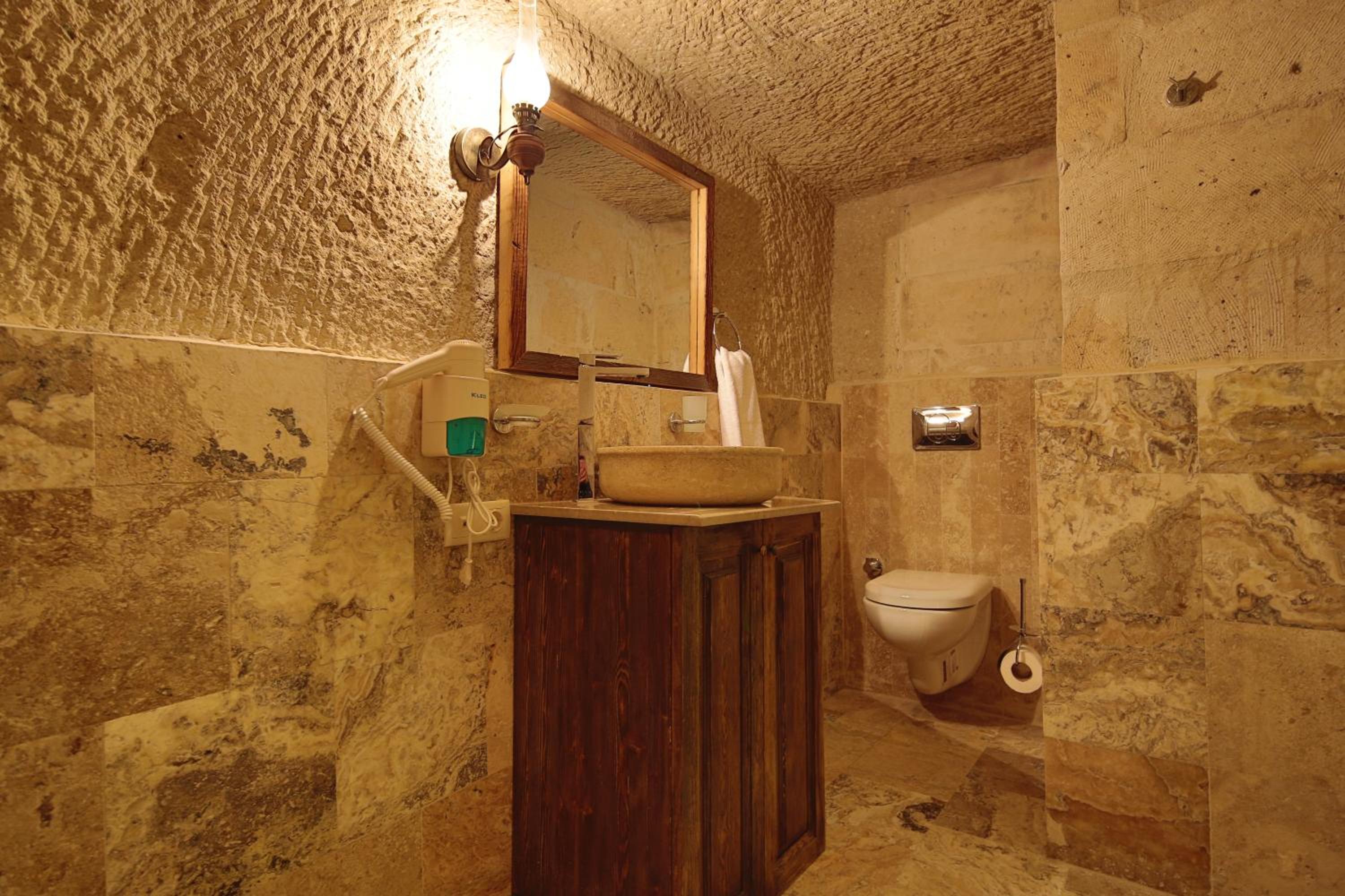 Cave Twin Room photo 3