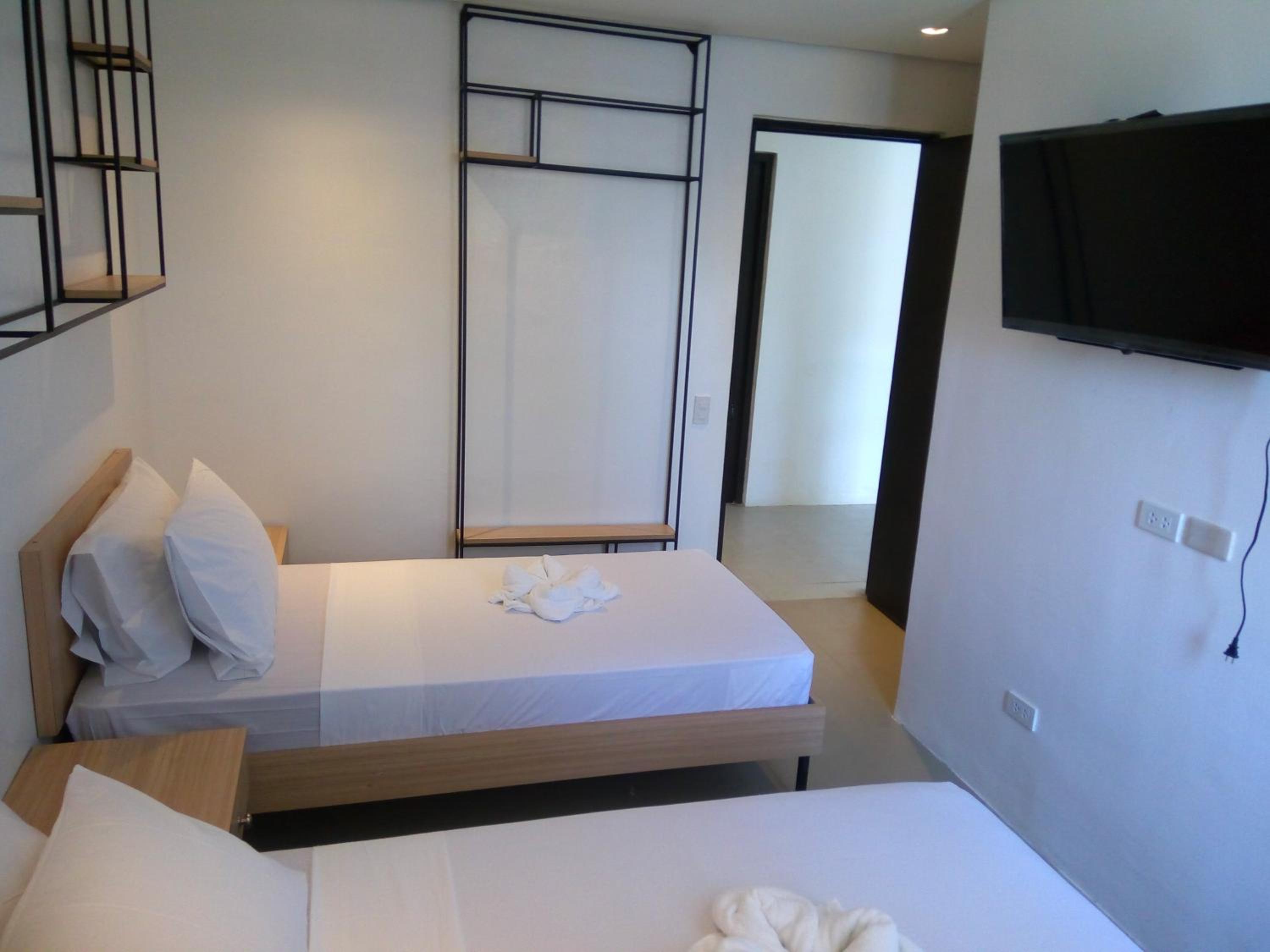 Standard Twin Room - Photo 2