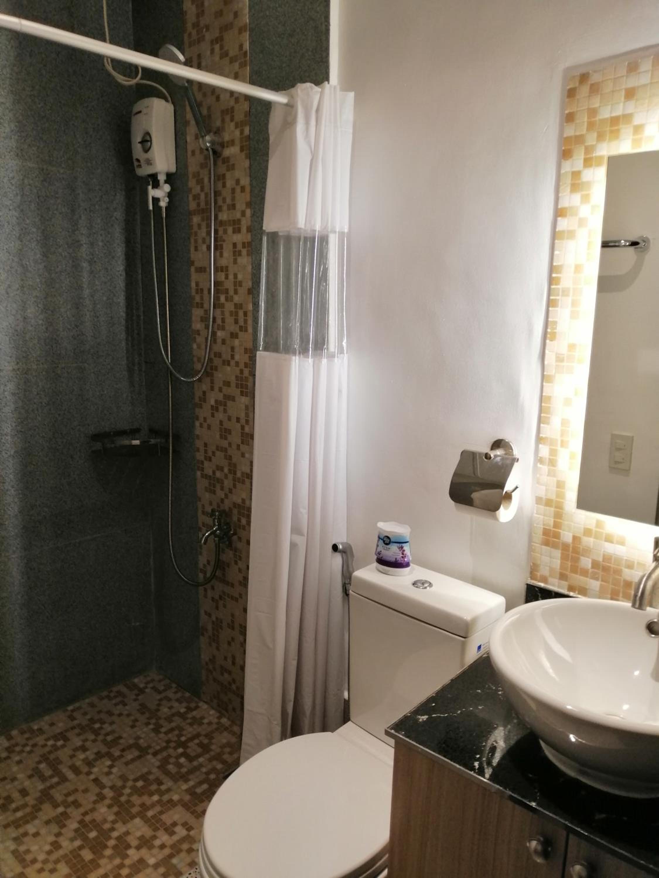 Standard Twin Room - Photo 5