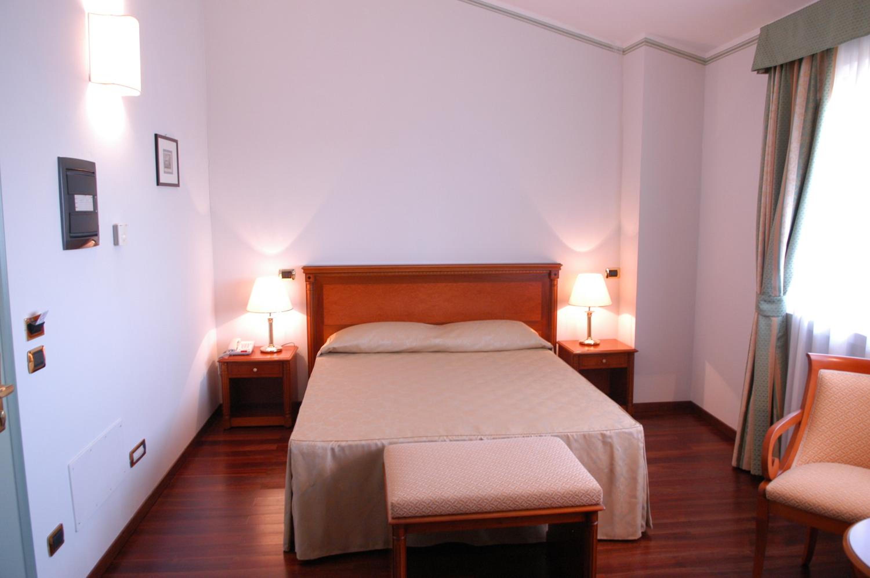 Double or Twin Room photo 1