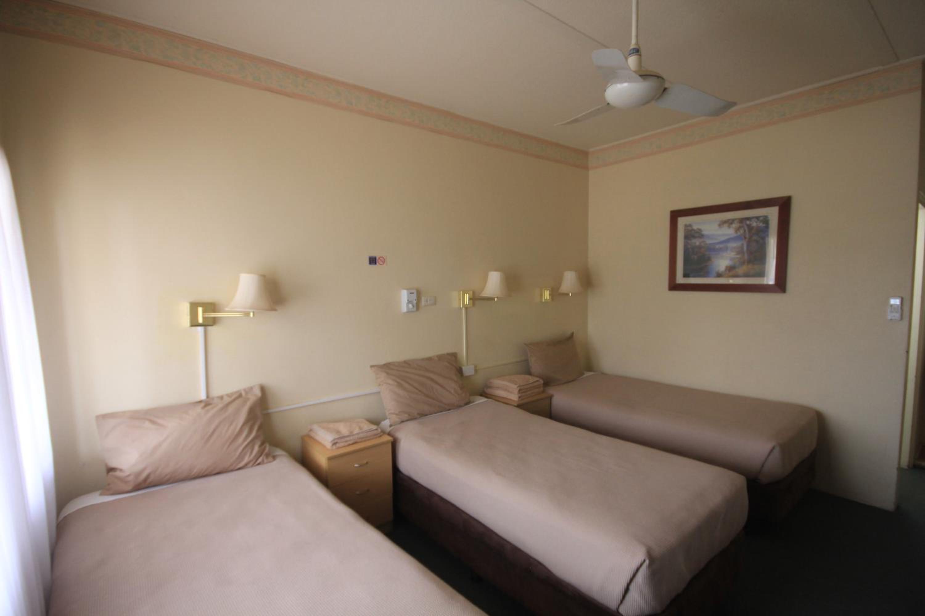 Basic Triple Room - Photo 3