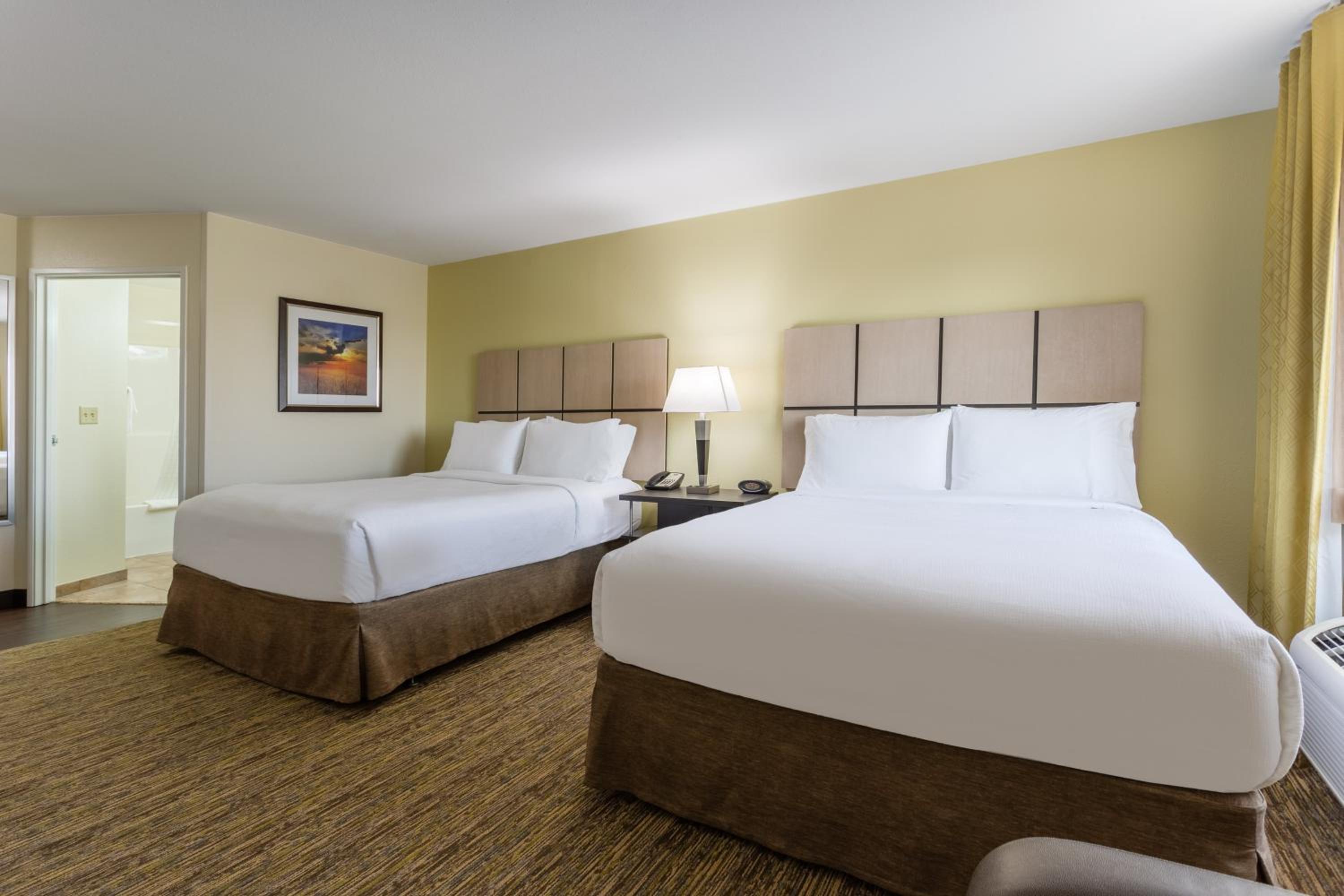 Studio Suite with Two Double Beds - Photo 1