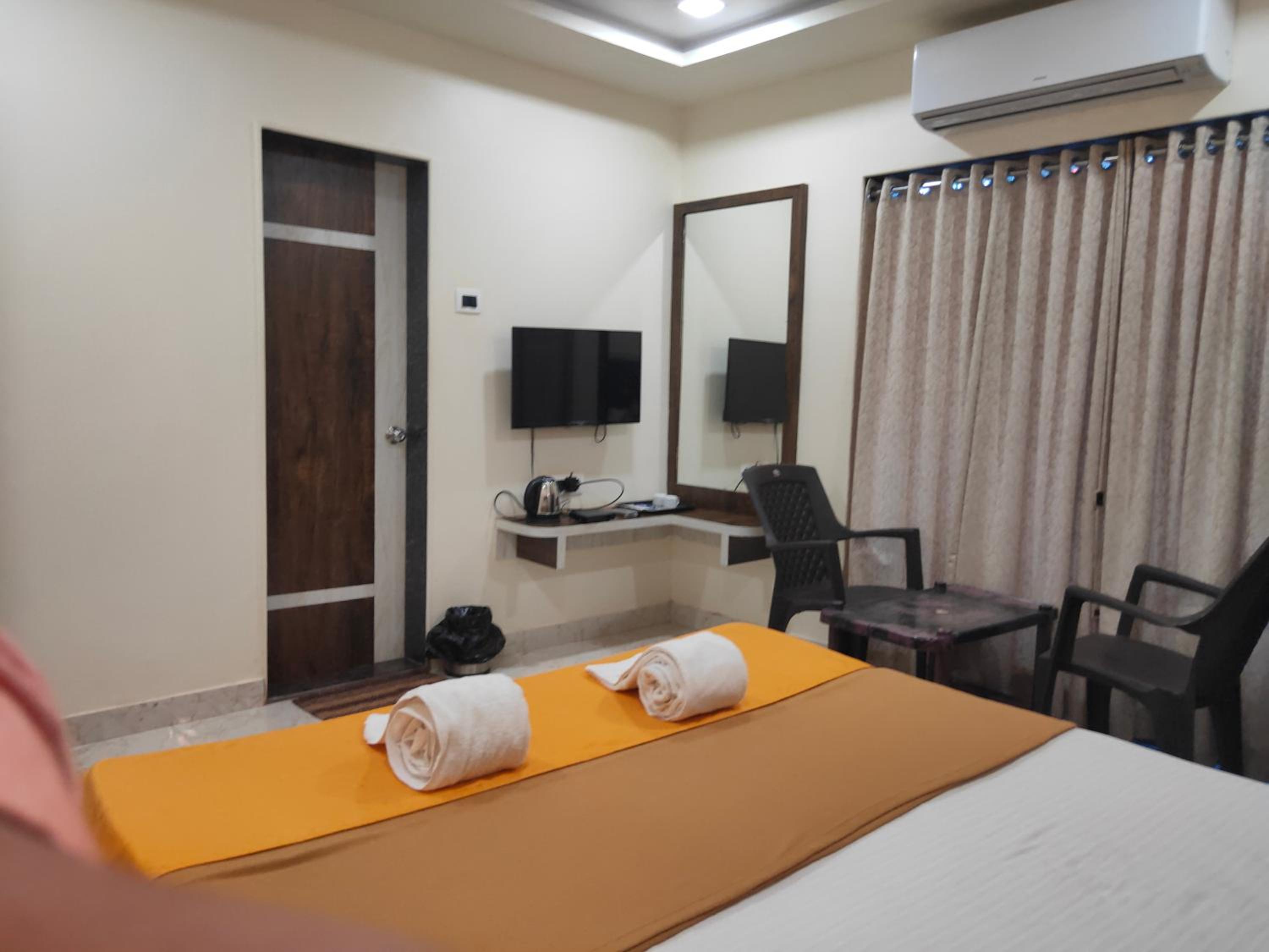 Standard Double Room with Fan photo 3