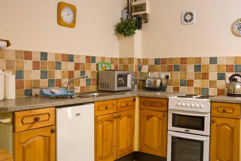 Two-Bedroom House photo 3