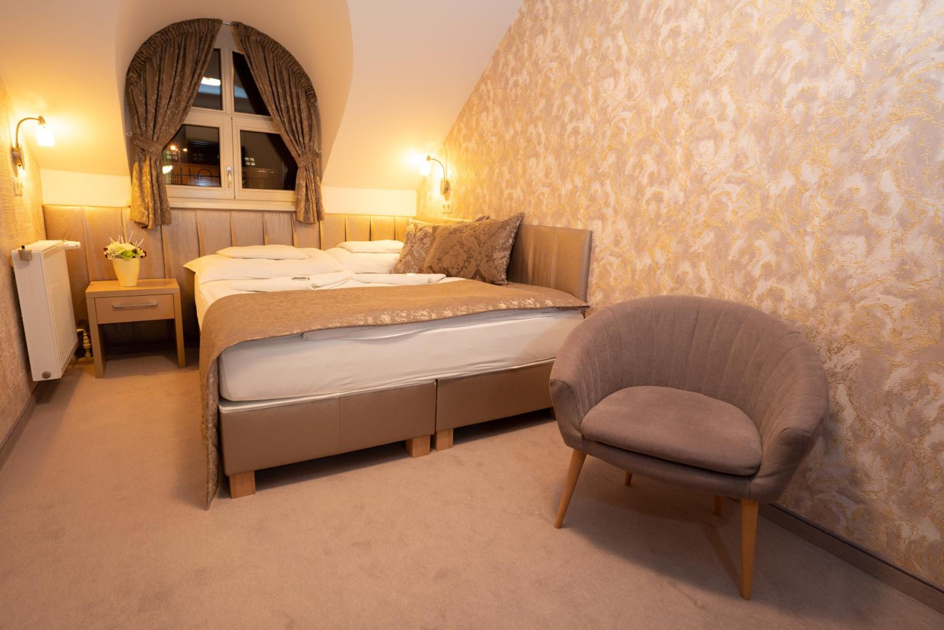 Double Room - Photo 9