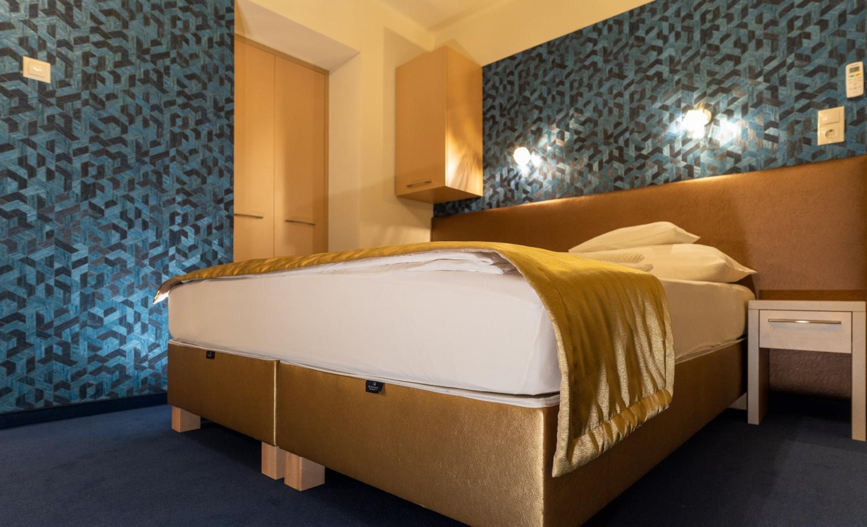 Triple Room - Photo 21