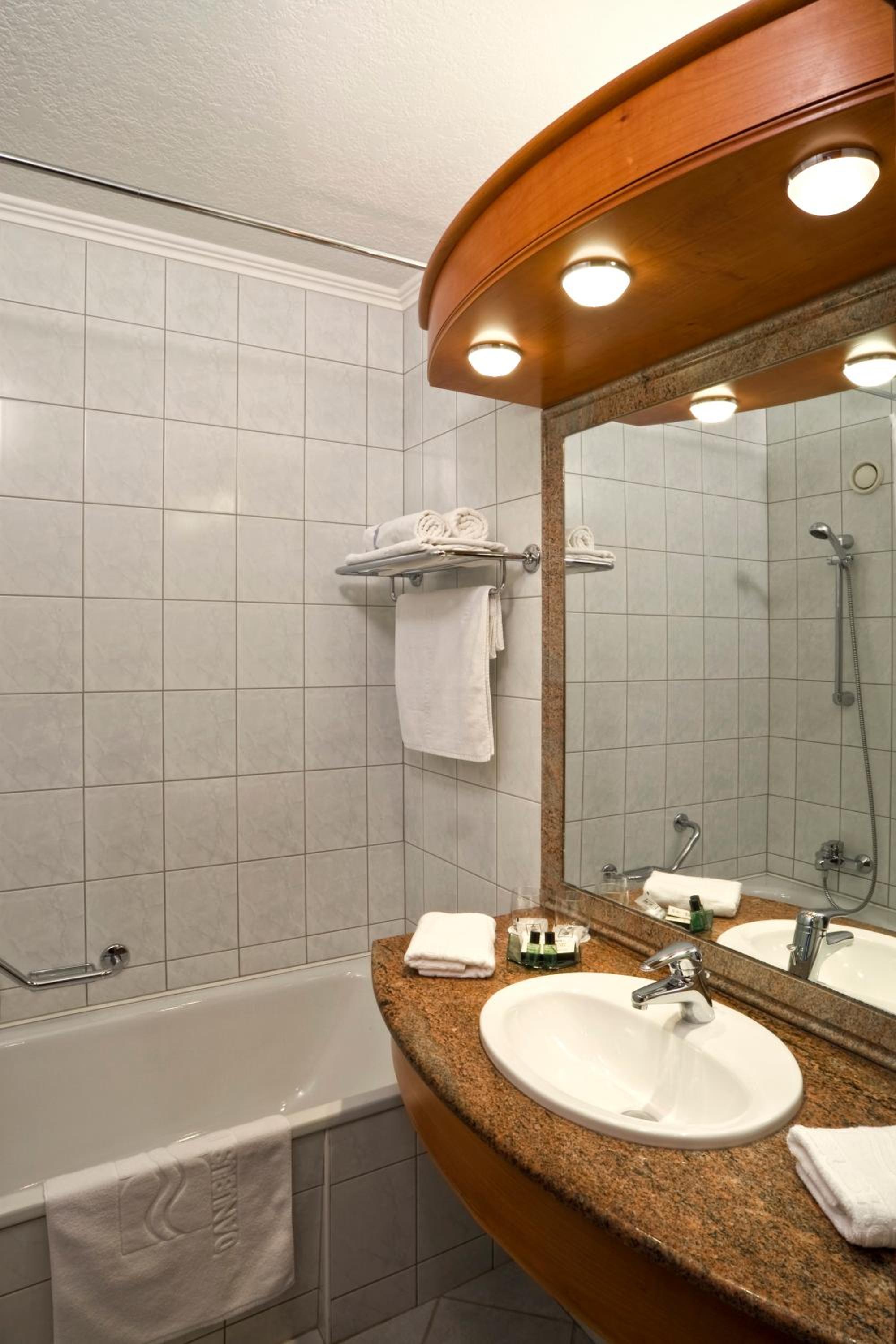 Standard Double Room with Wellness and Fitness Access