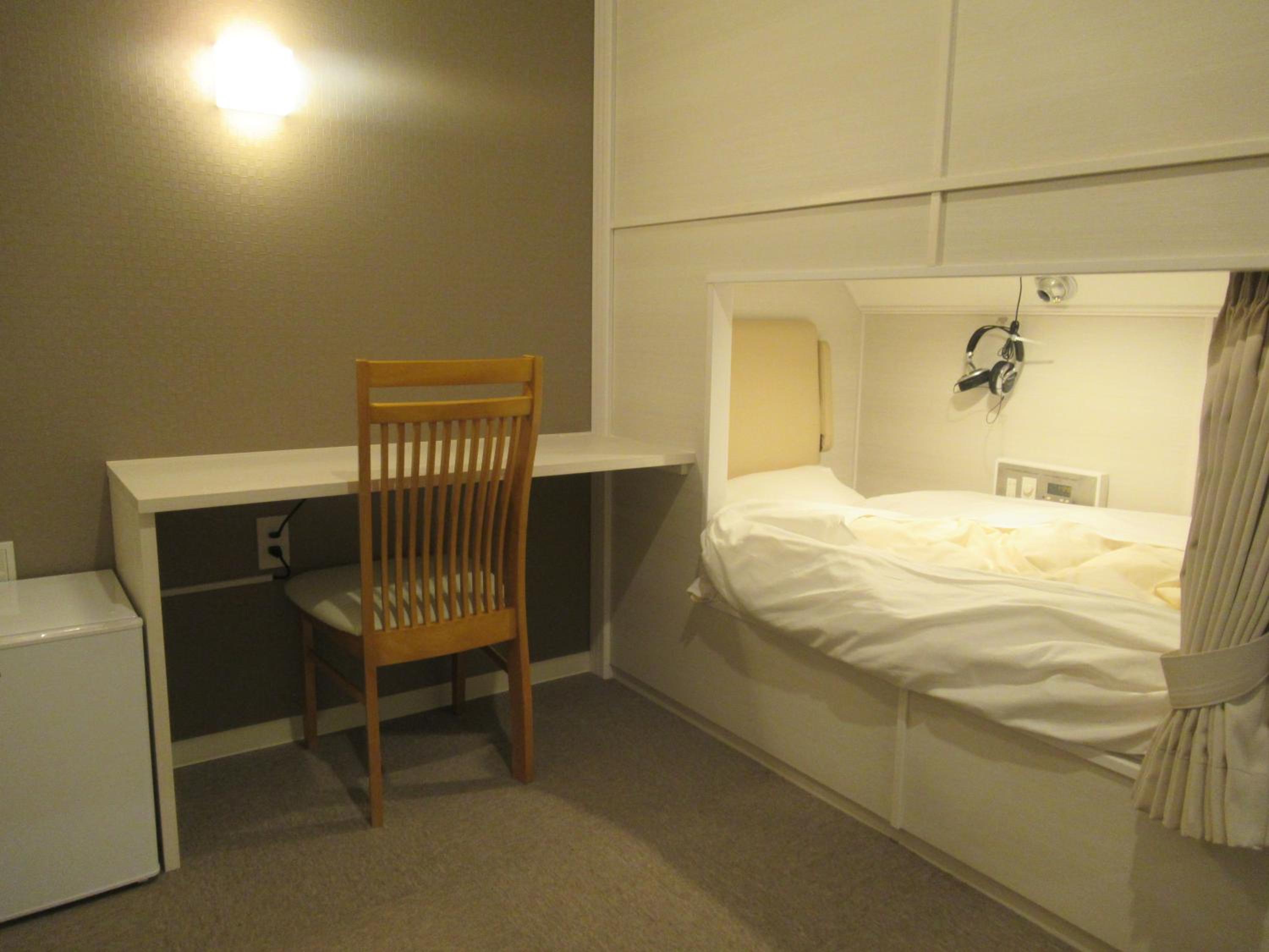 Reguler Cabin Capsule Room for Male Only - Non-Smoking photo 3