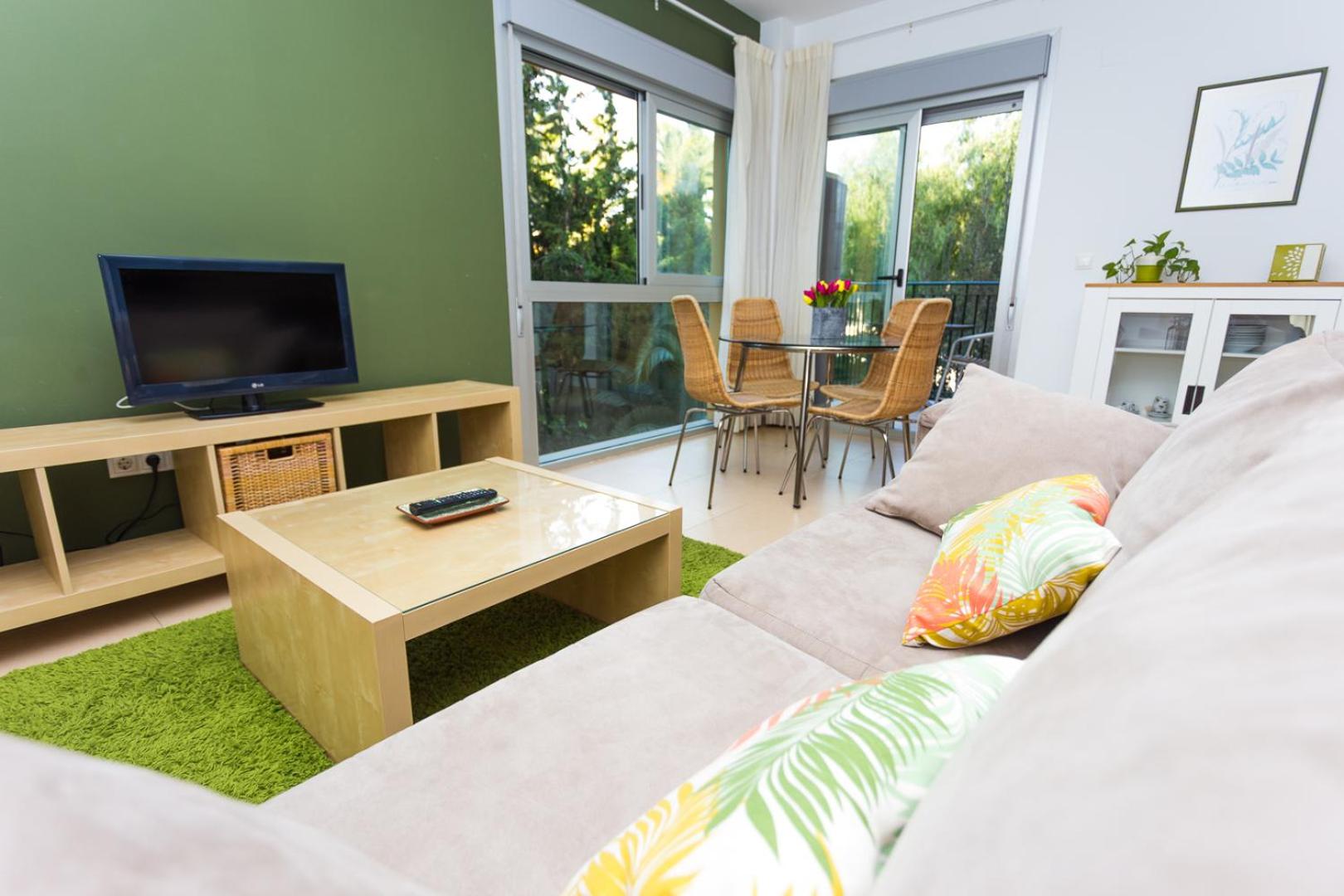 Apartamento familiar con terraza (4 adultos + 2 niños)