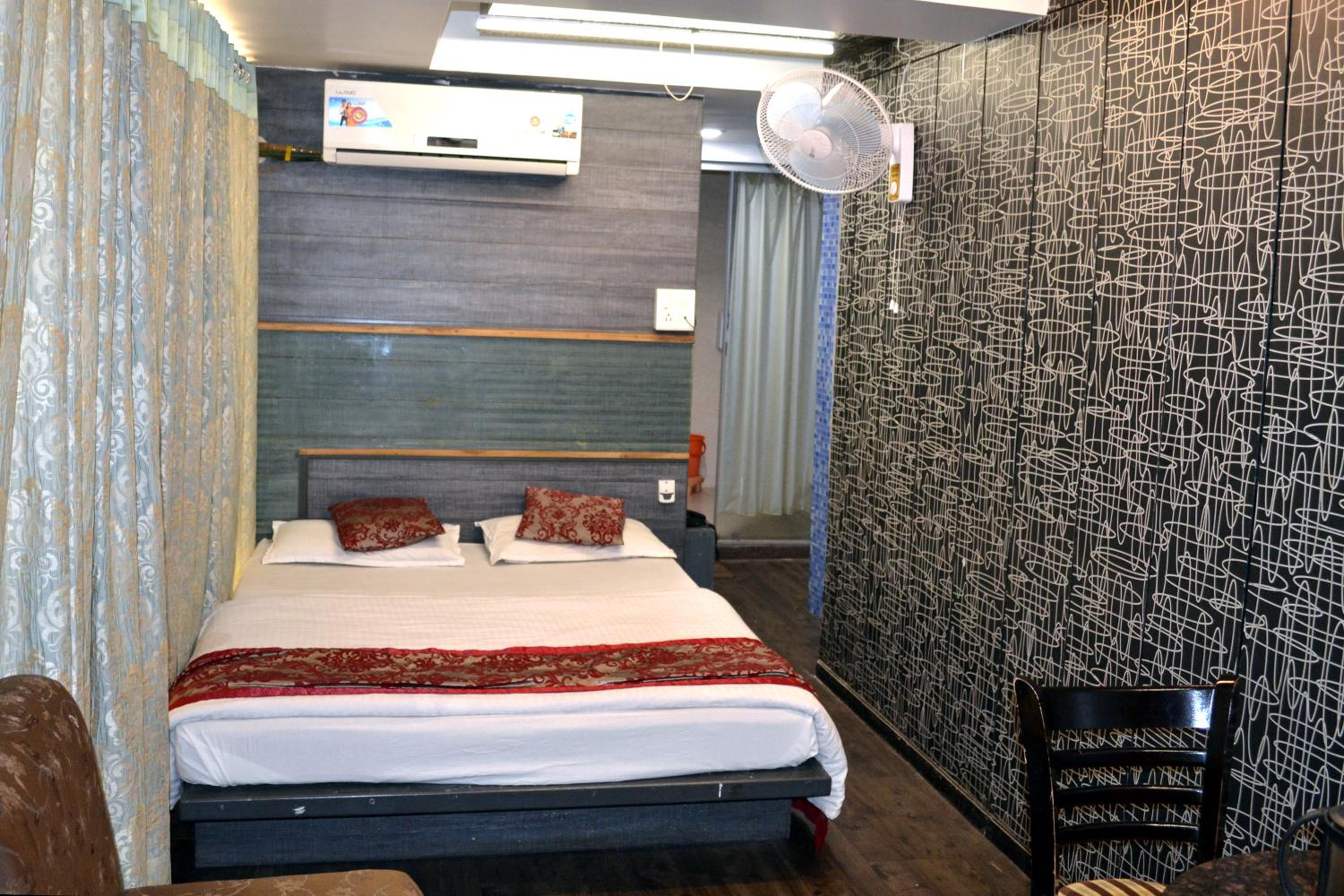 Deluxe Double Room photo 2