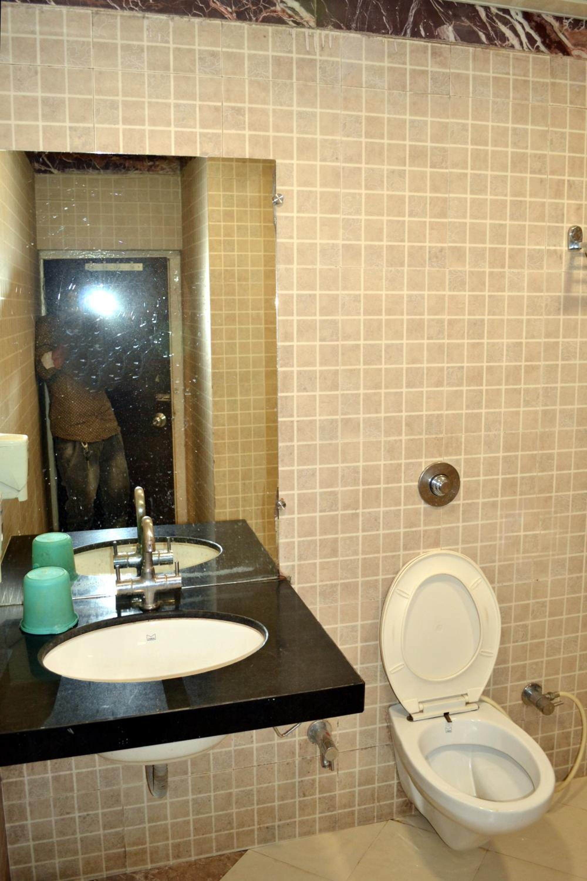Family Room - Photo 13
