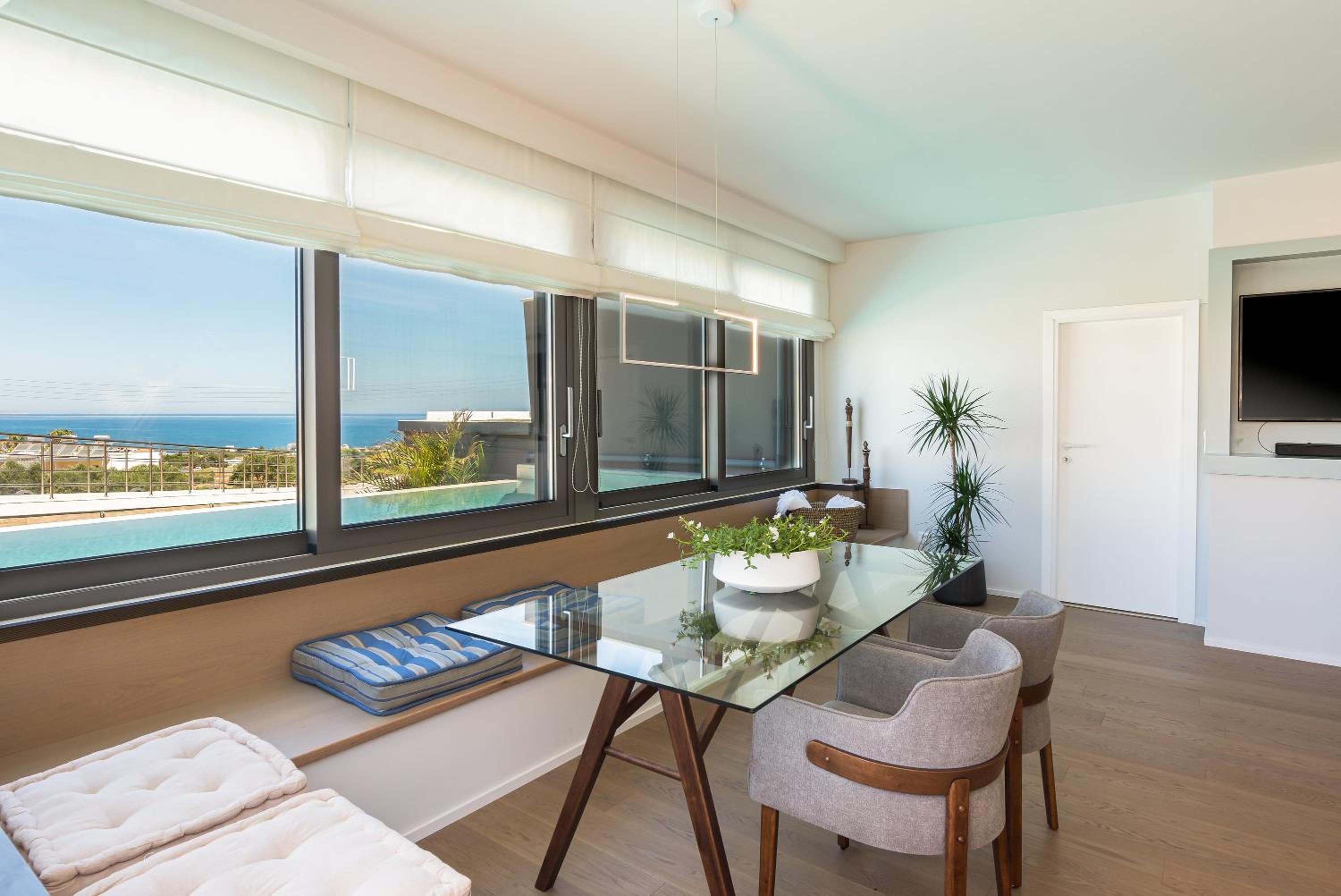 One Bedroom Sea View Villa with Private Pool photo 3