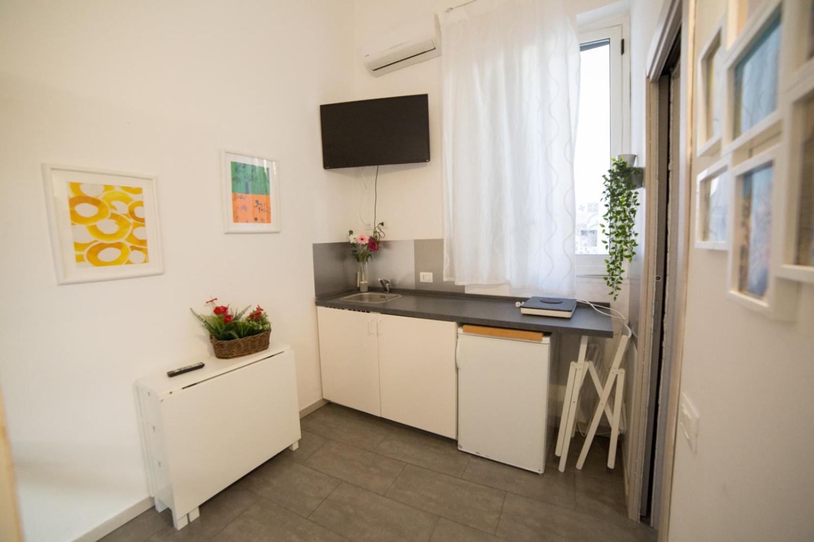 Studio Apartment photo 3