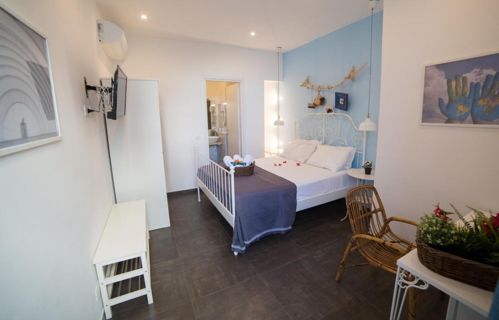 Studio Apartment photo 2