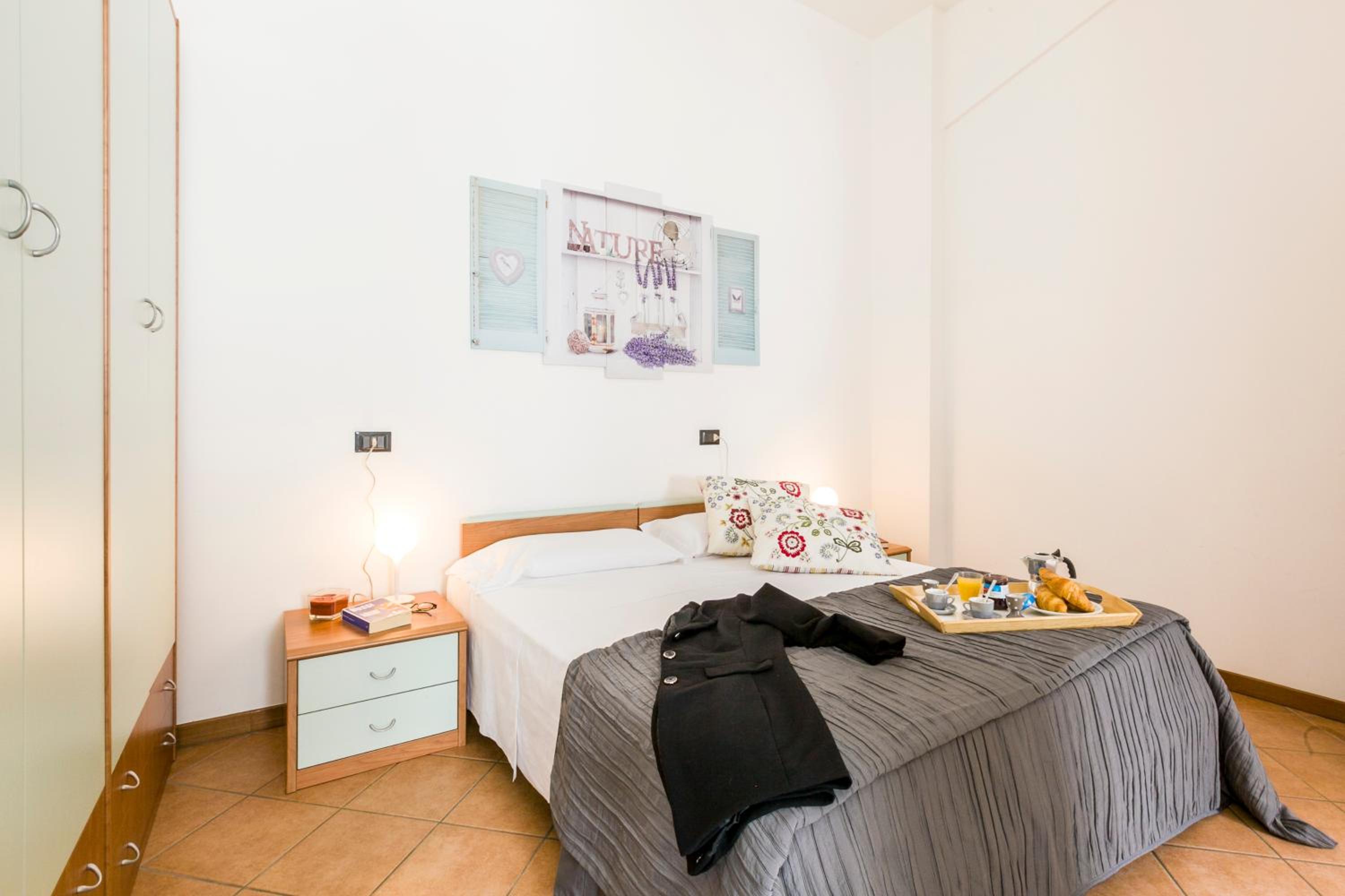 Standard Studio (2-3 Adults)