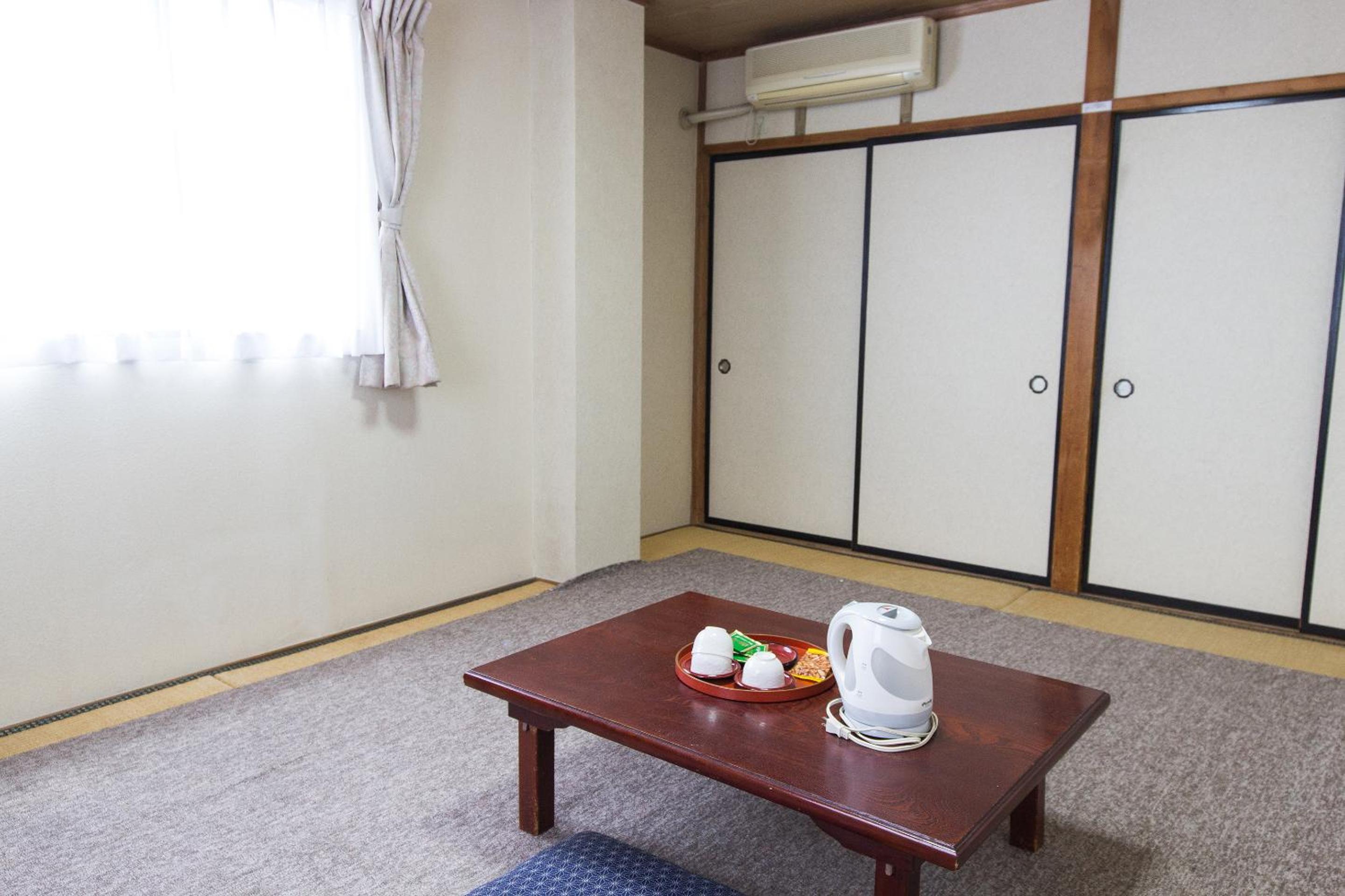 Japanese-Style Quadruple Room - Smoking photo 2