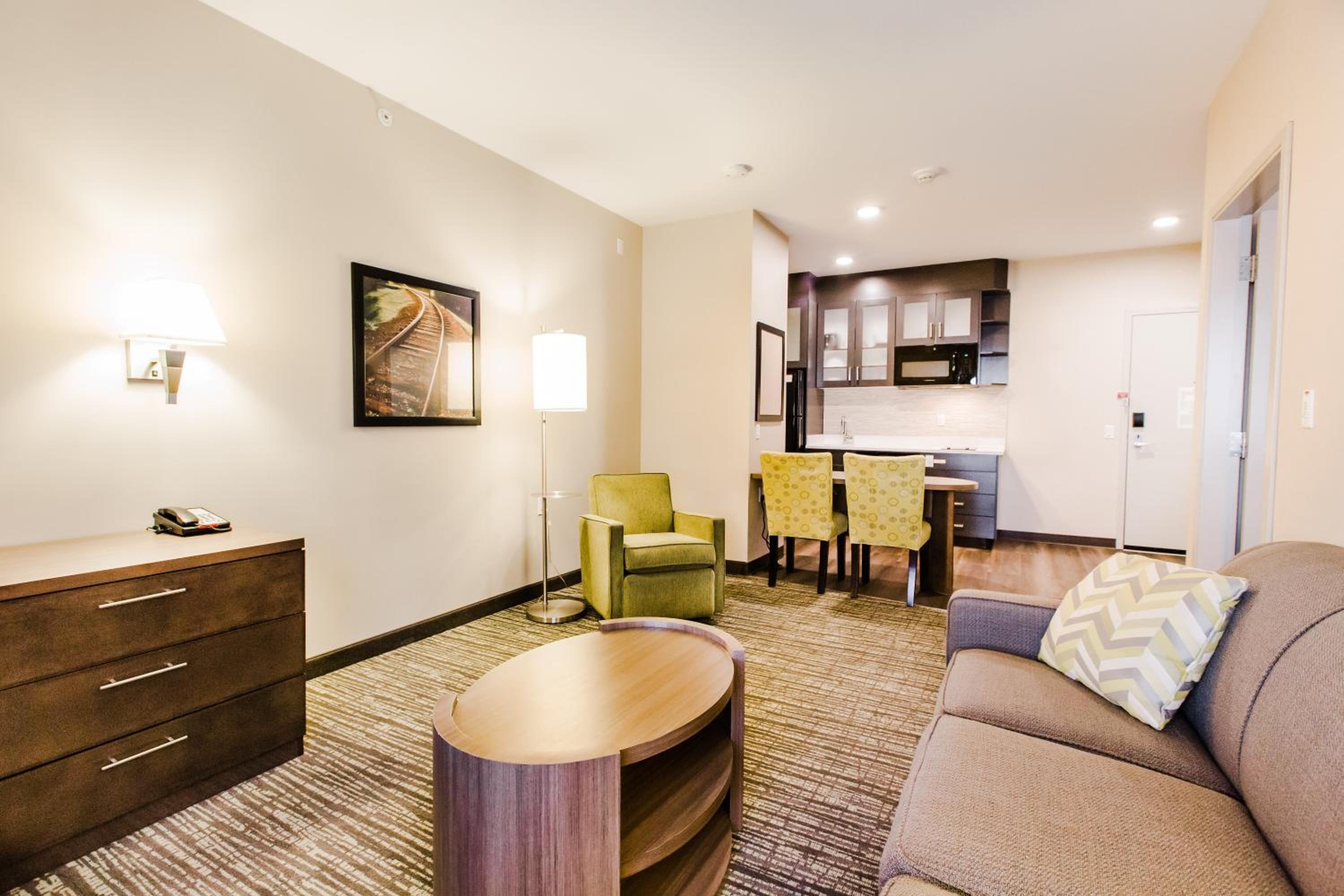 One-Bedroom King Suite