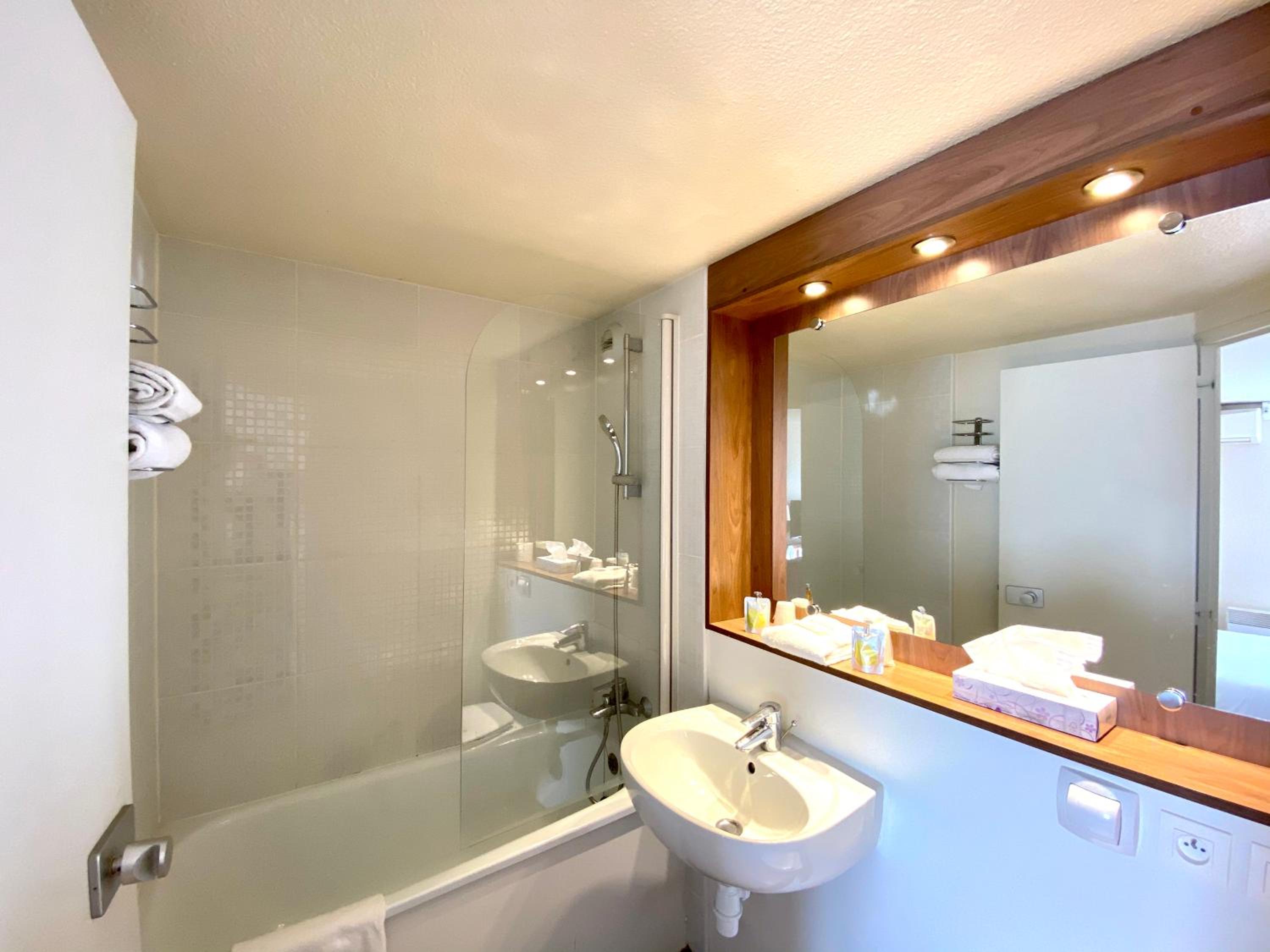 Double Room - Photo 9