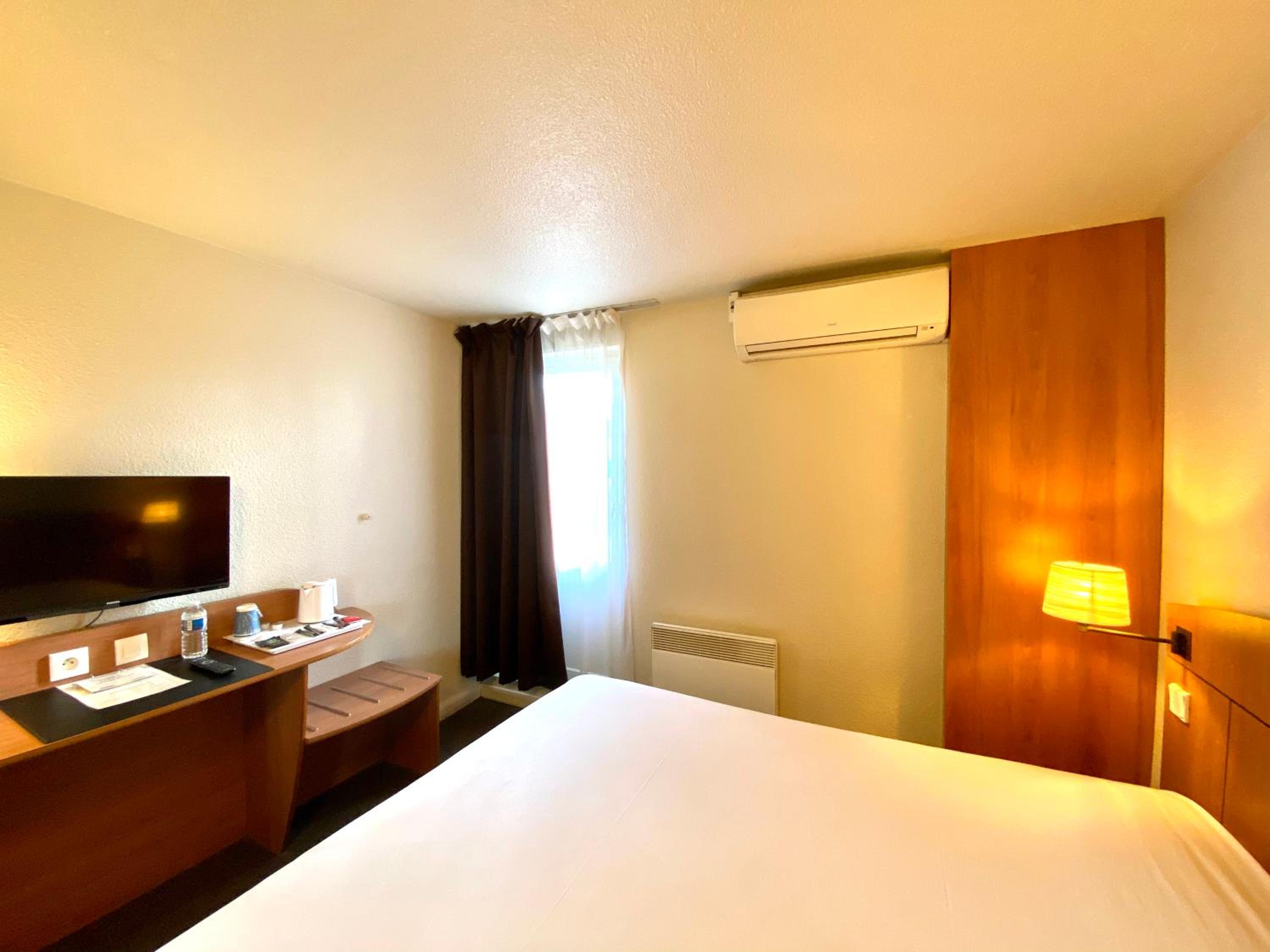 Double Room - Photo 12