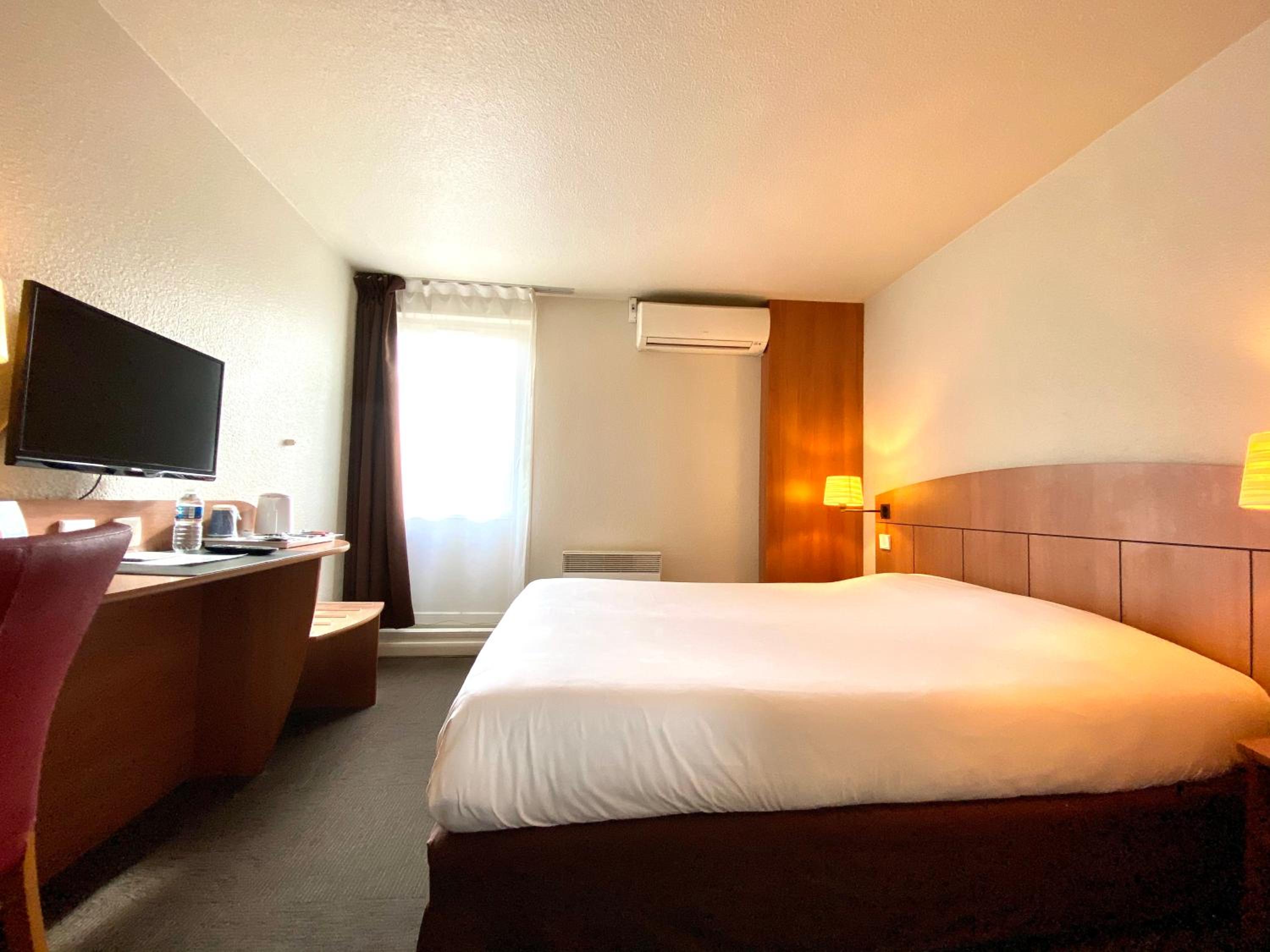 Double Room - Photo 8