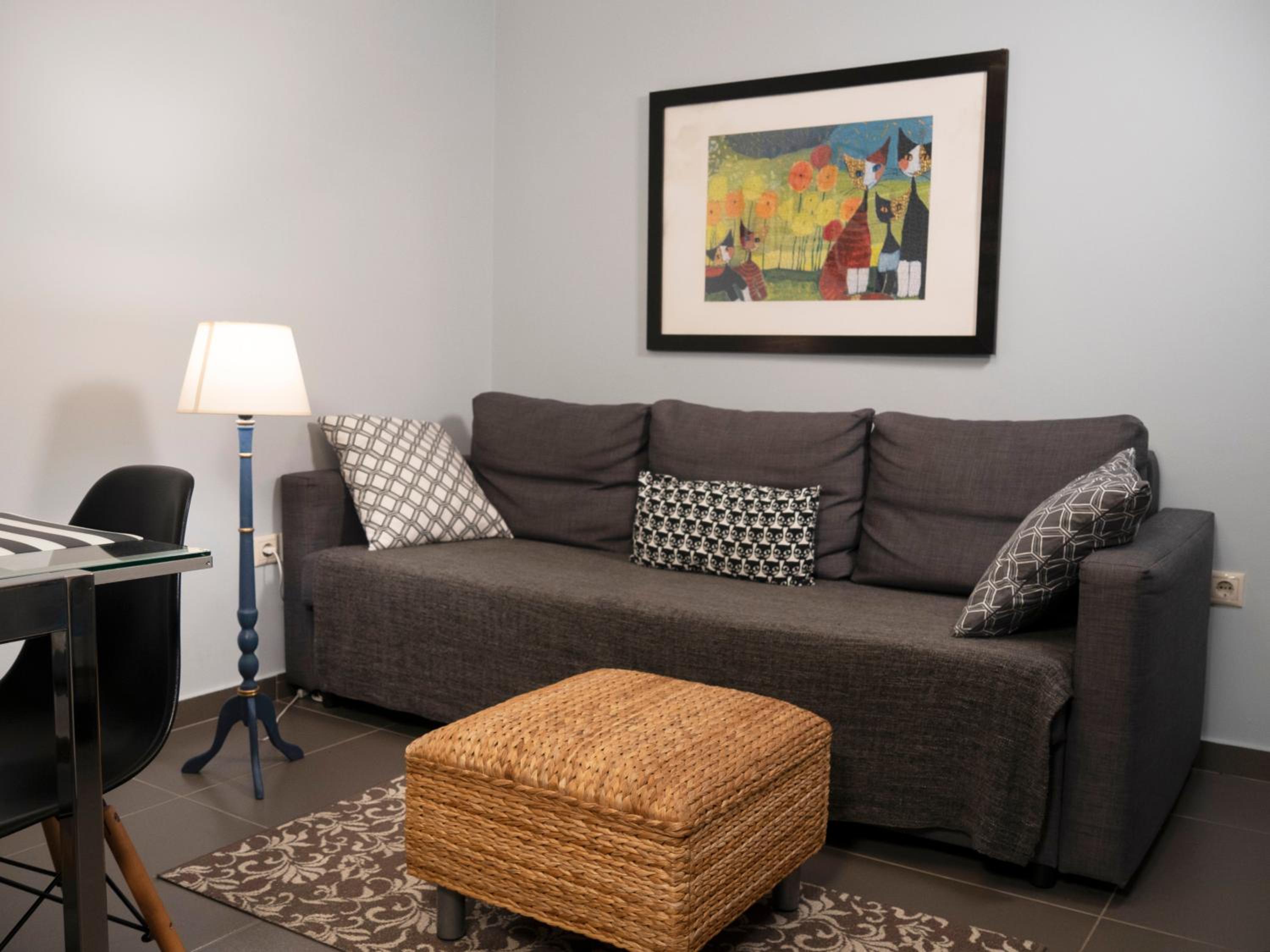 One-Bedroom Apartment