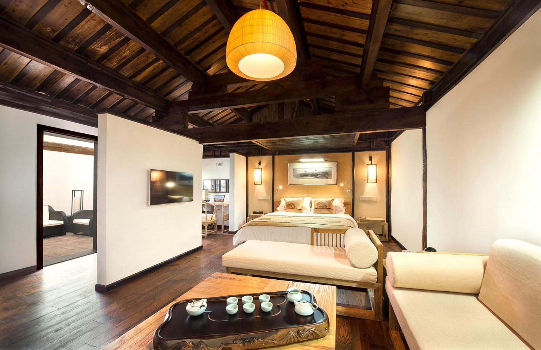 Honeymoon Suite B