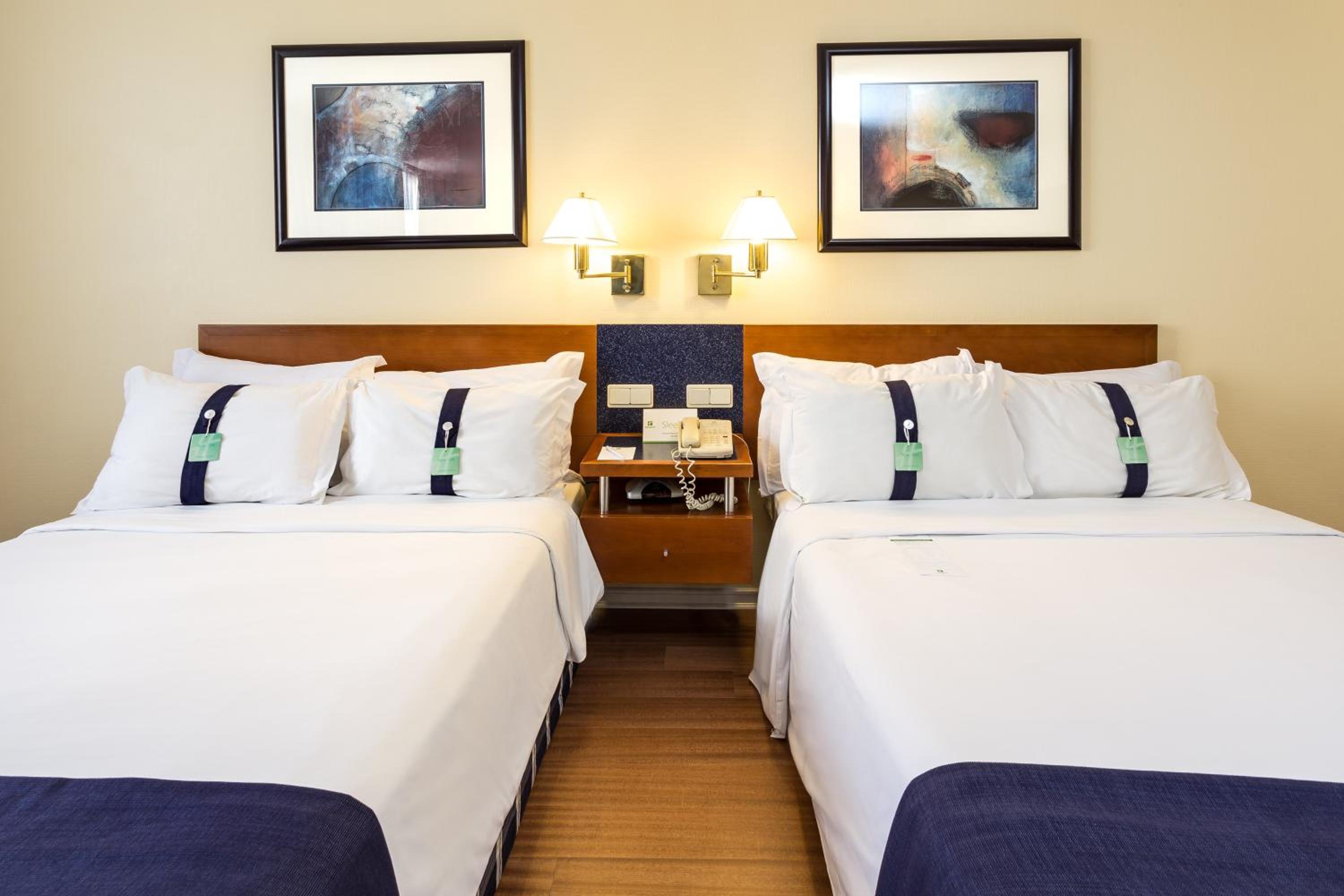 Standard Double Room with Two Double Beds - Photo 4
