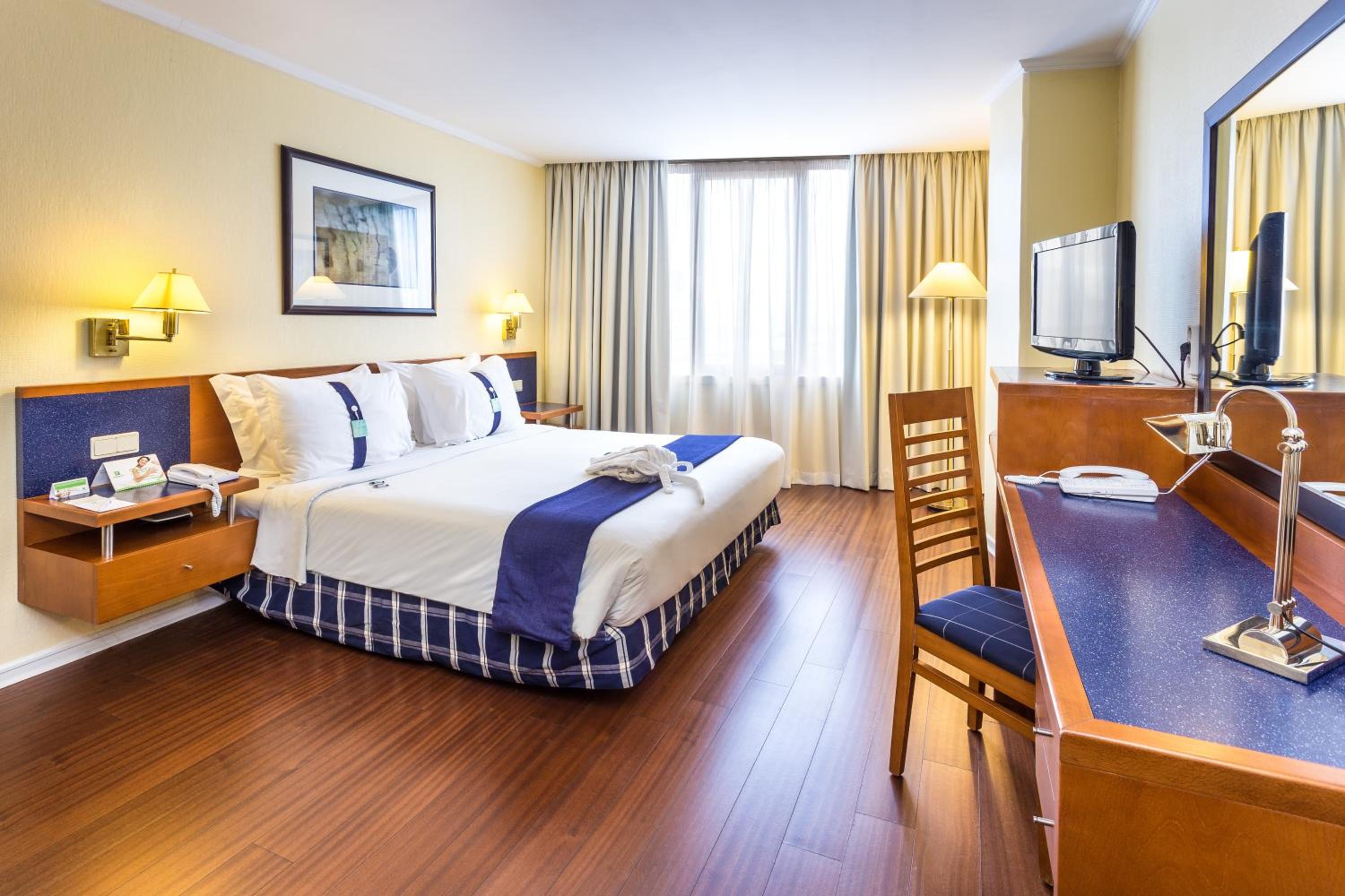 King Suite - Photo 10