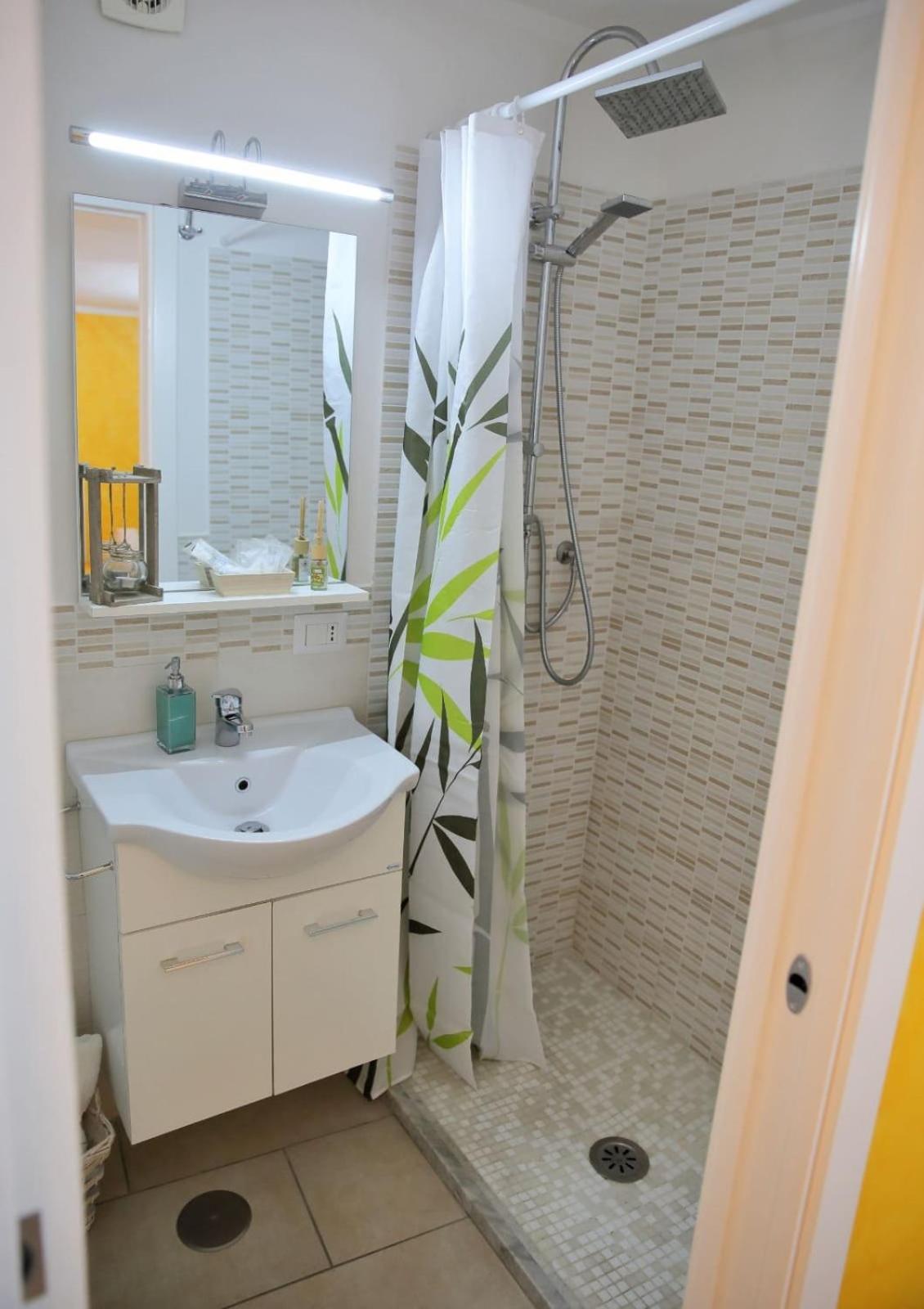 Deluxe Room - Photo 3