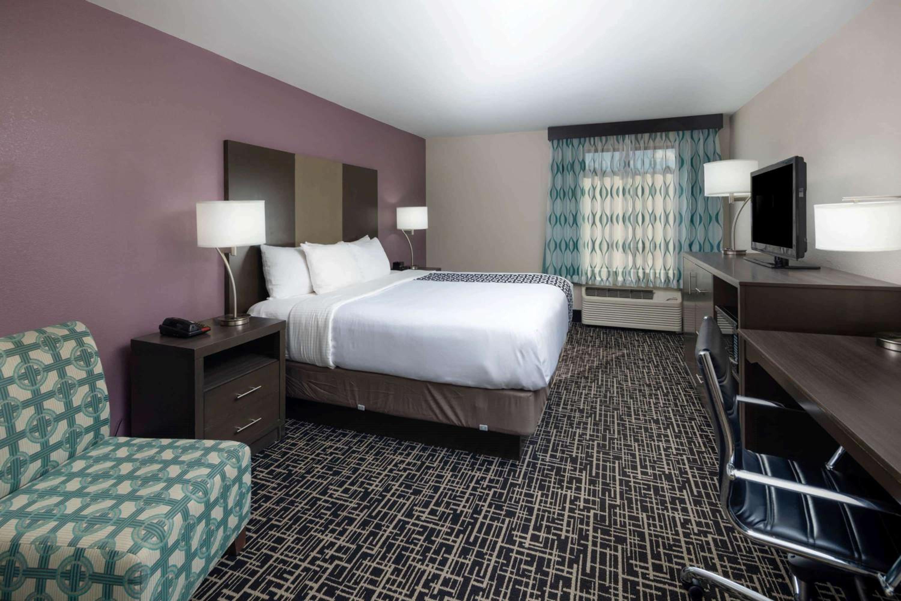 King Room - Disability Access - Photo 4
