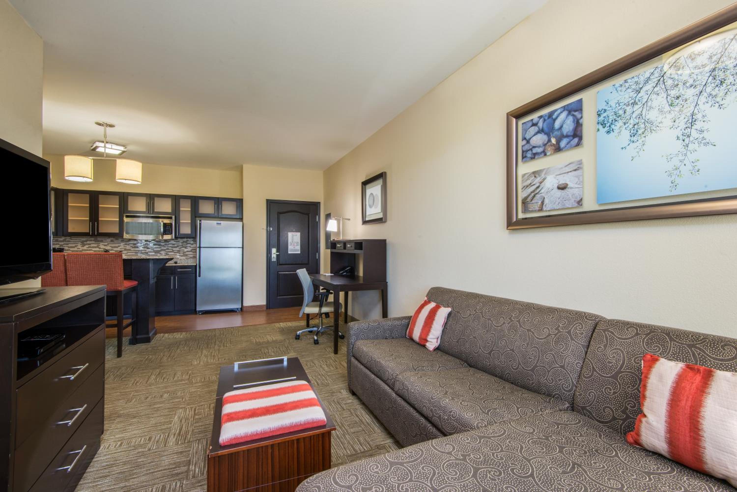One-Bedroom Queen Suite - Photo 1
