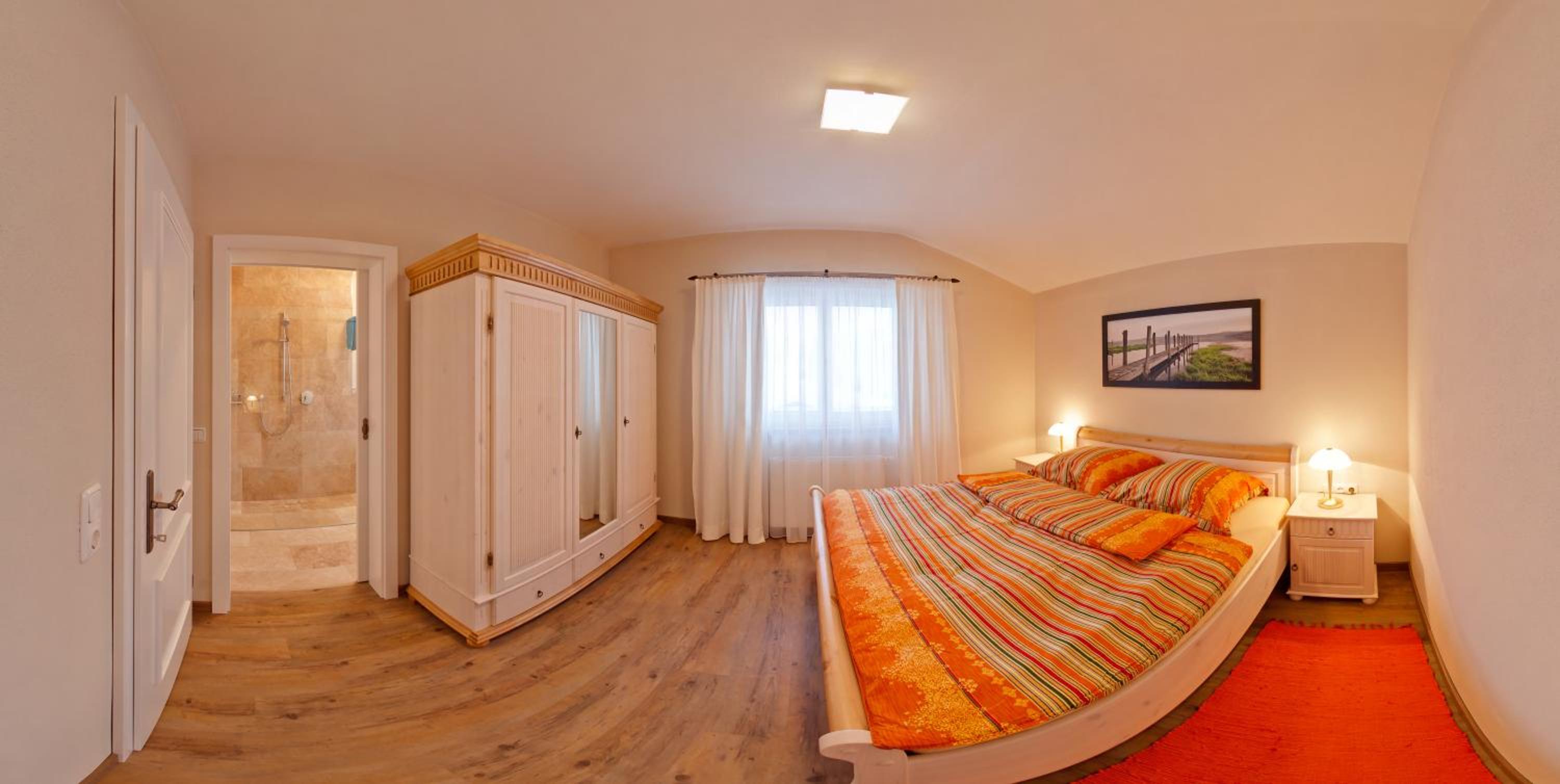 One-Bedroom Apartment with Balcony photo 2
