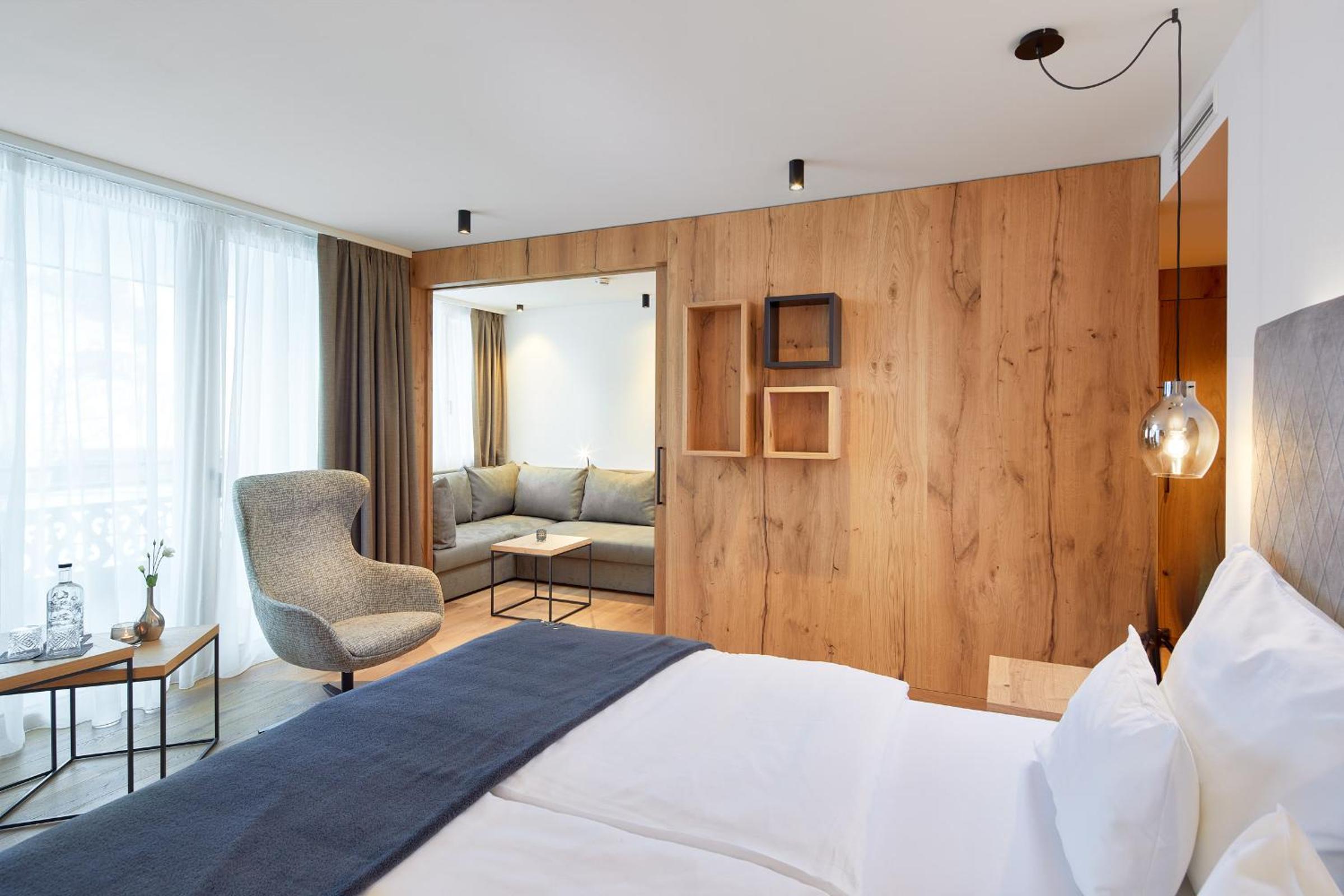 Premium Suite - Photo 2