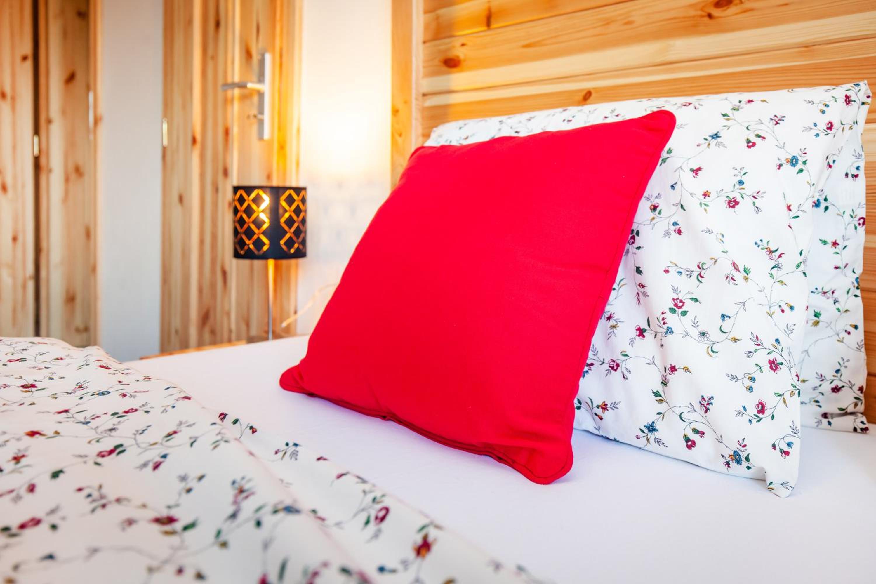 Double Room with Balcony - Photo 10