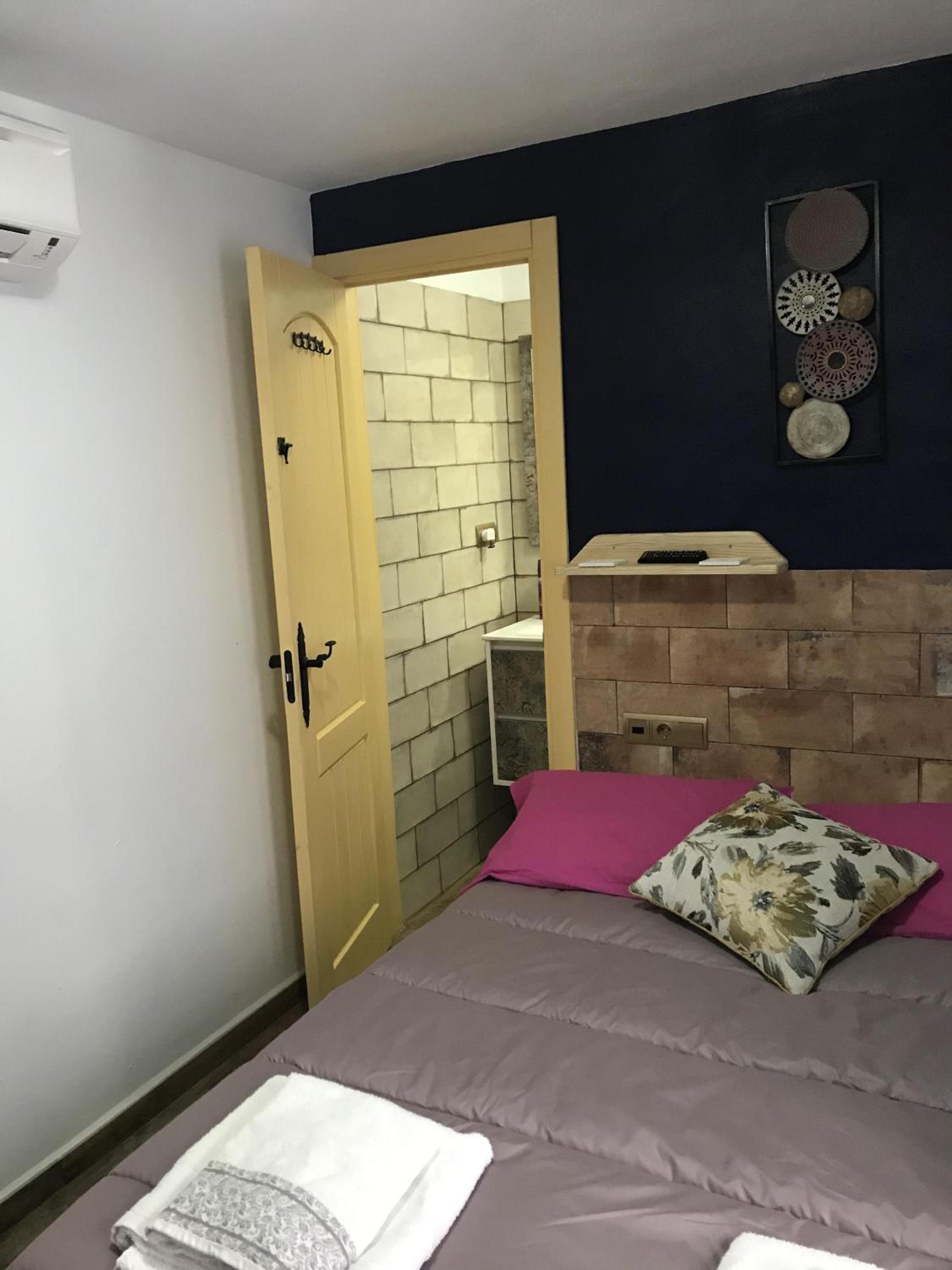 Standard Double Room photo 2