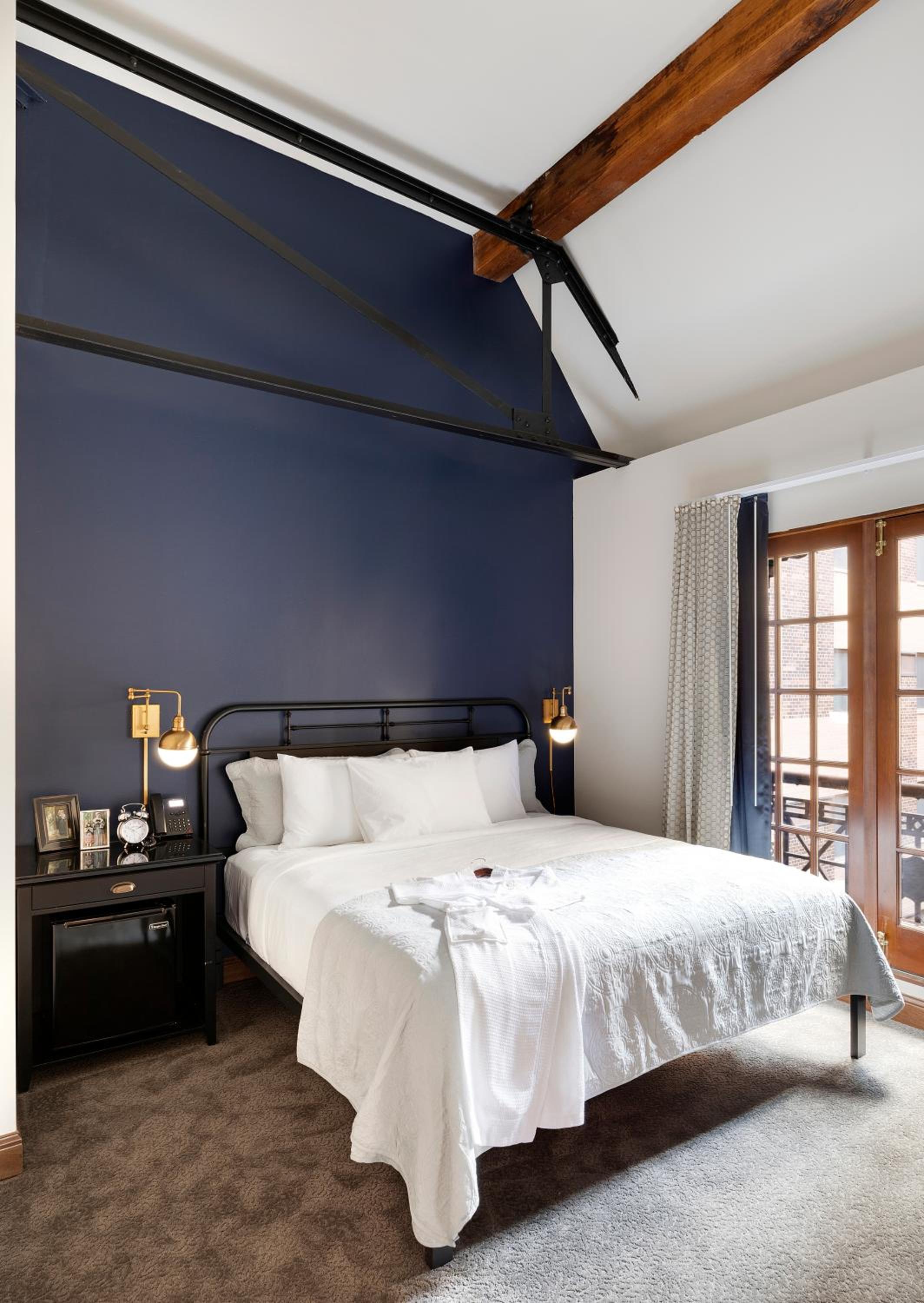 Two-Bedroom Suite - Photo 2