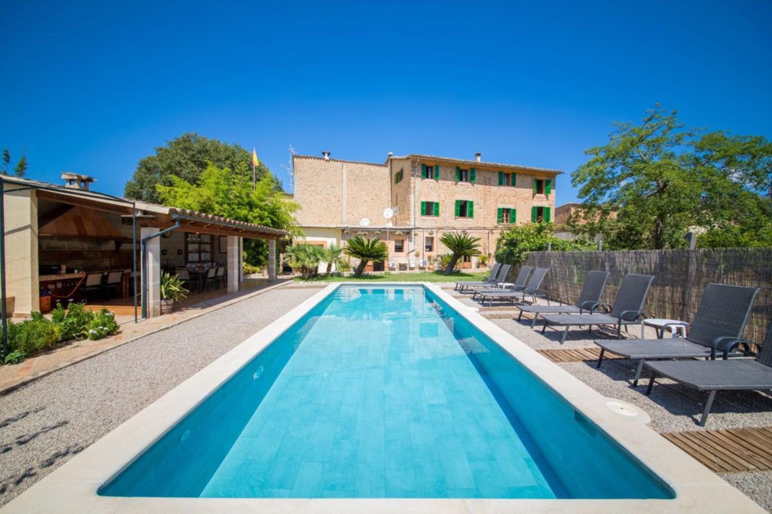 Villa photo 2
