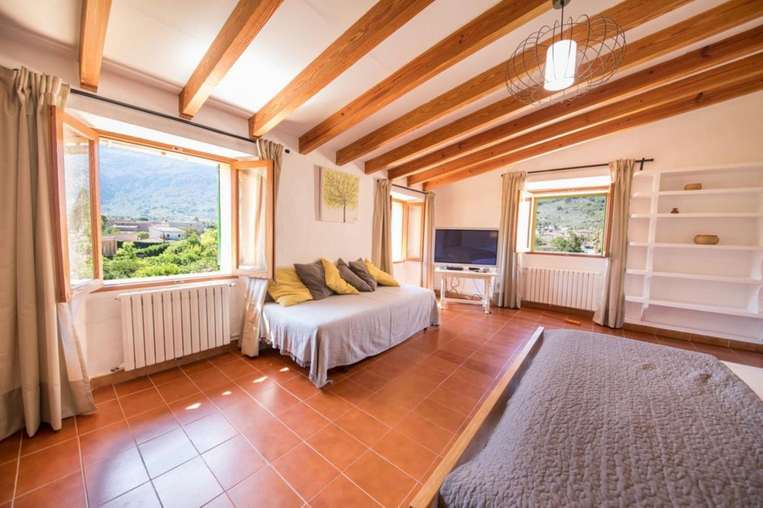 Villa photo 3