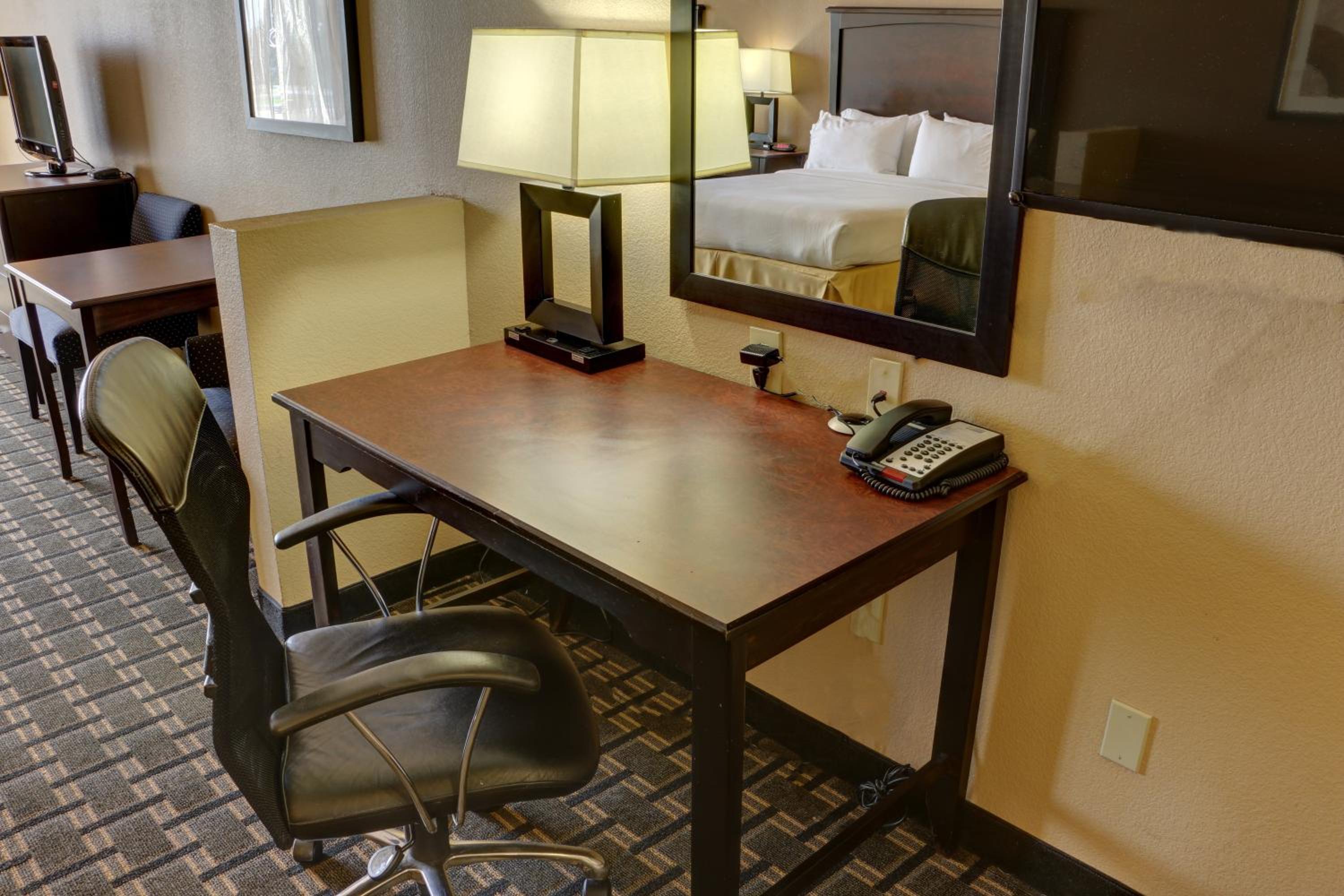 King Suite with Sofa Bed - Photo 4