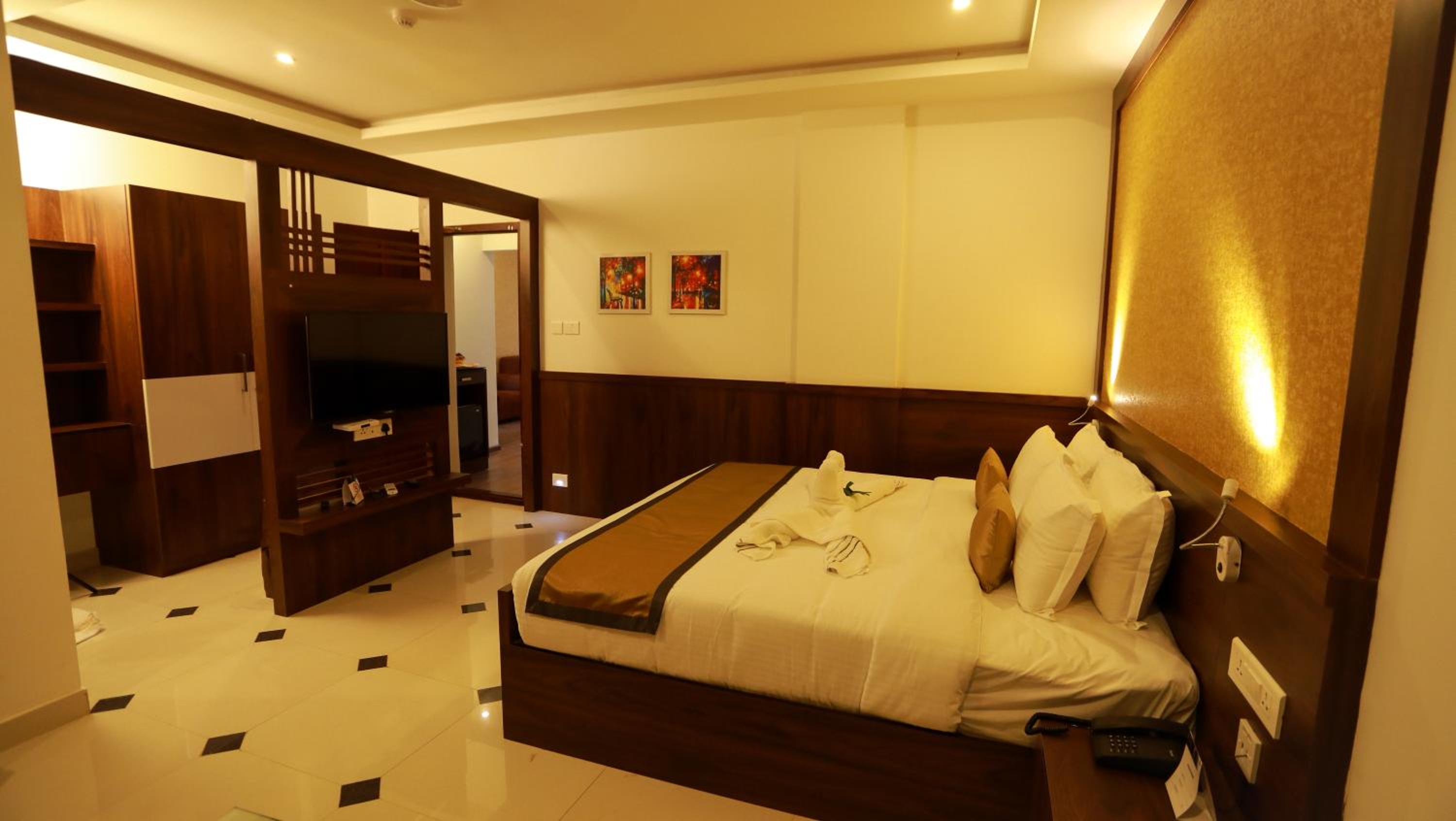 Suite with Balcony photo 1