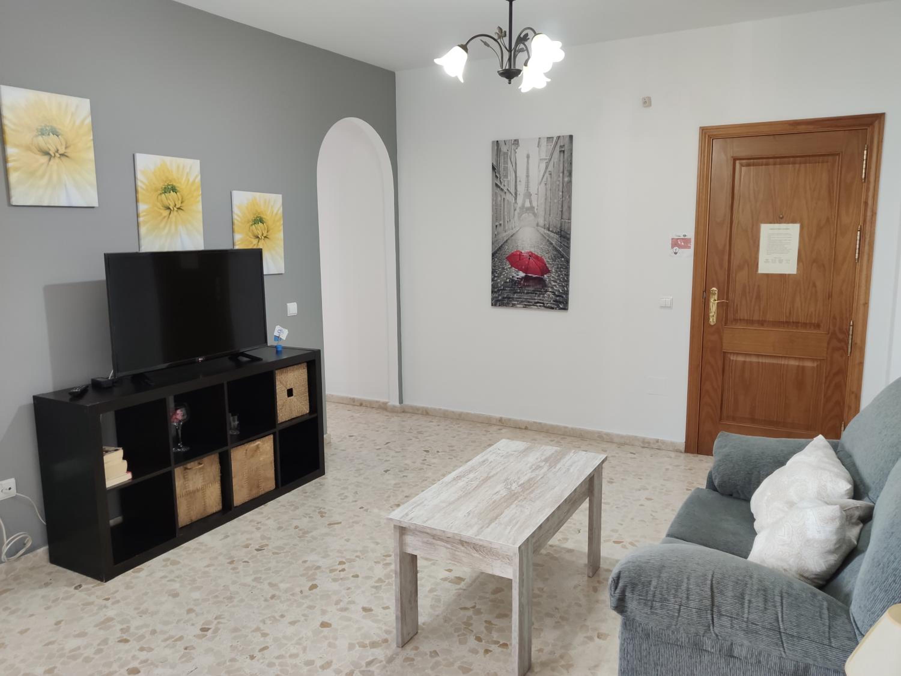 Apartamento de un dormitorio con habitación doble.