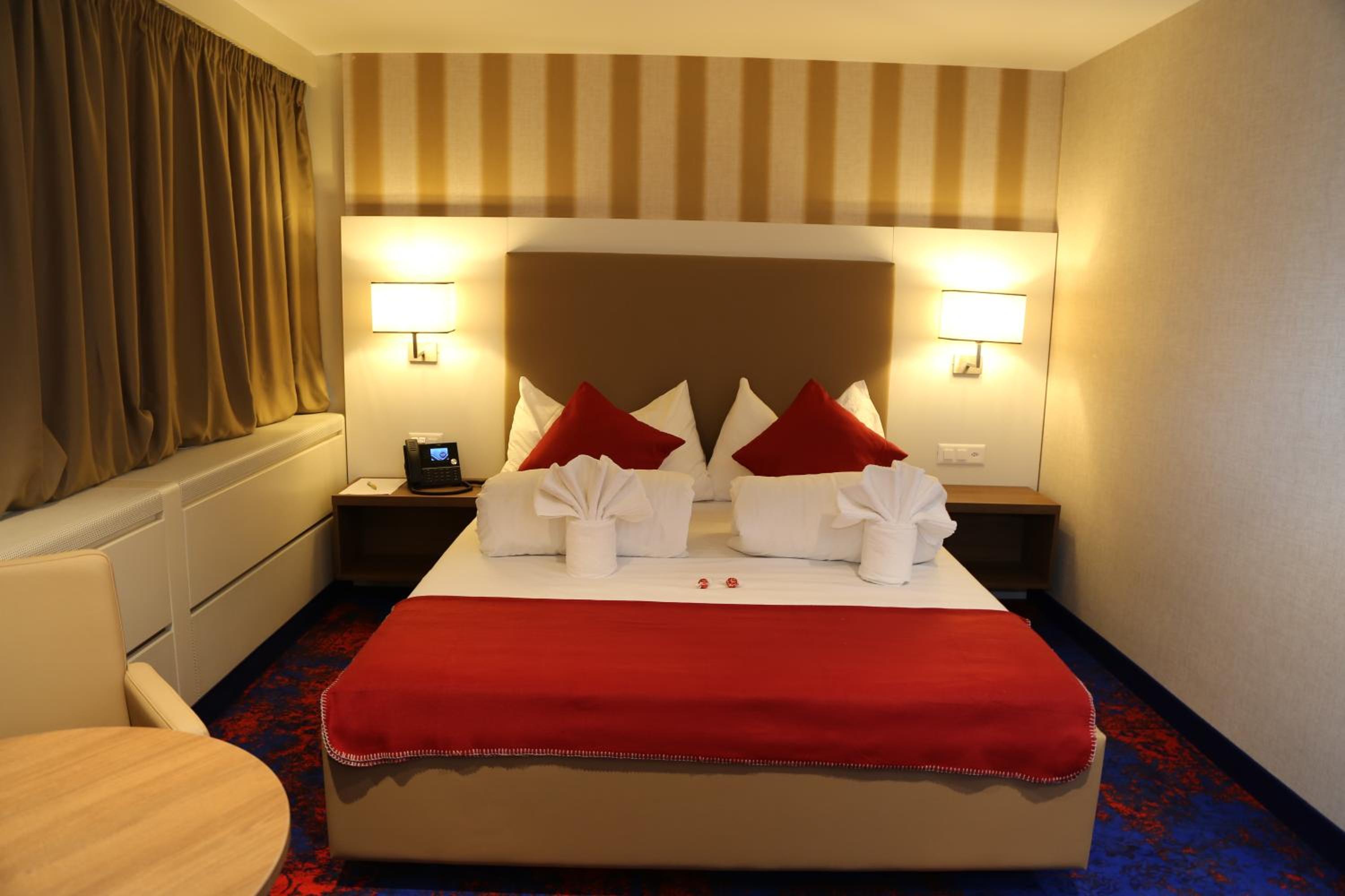 Business Double Room - Photo 4